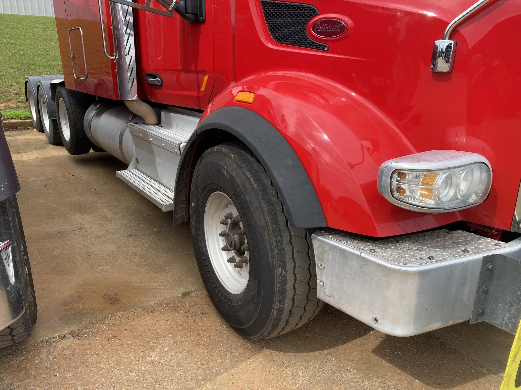 2017 PETERBILT 567 - Image 6