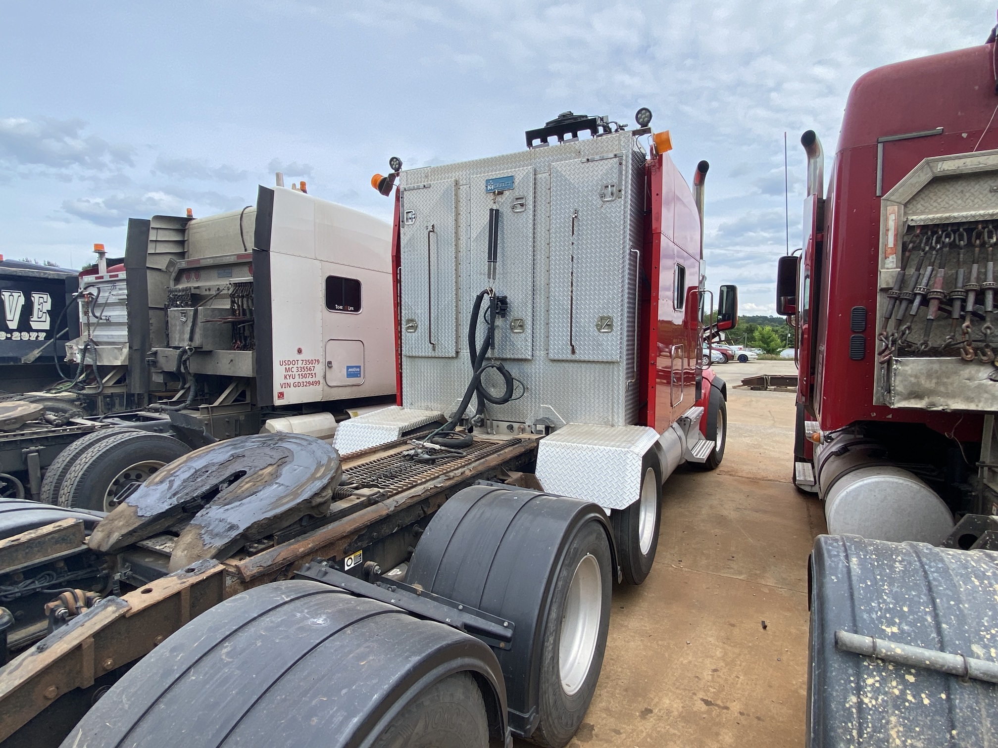 2017 PETERBILT 567 - Image 25