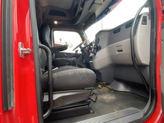 2017 PETERBILT 567 - Image 9