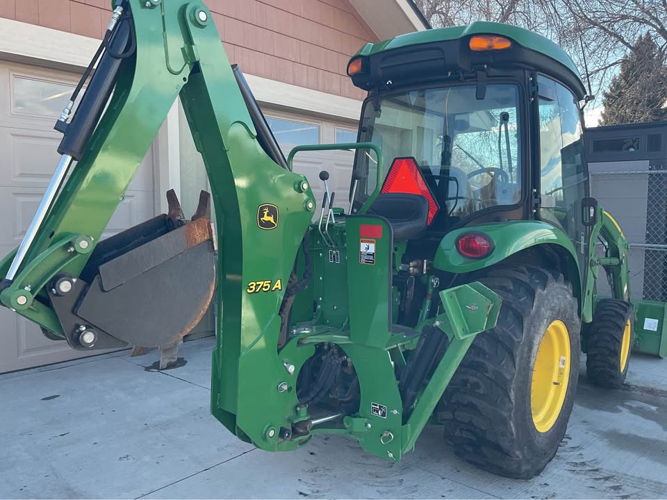 2022 JOHN DEERE 3046R compact - Image 4