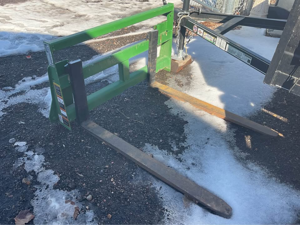 2022 JOHN DEERE 3046R compact - Image 14