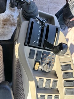 2022 JOHN DEERE 3046R compact - Image 7