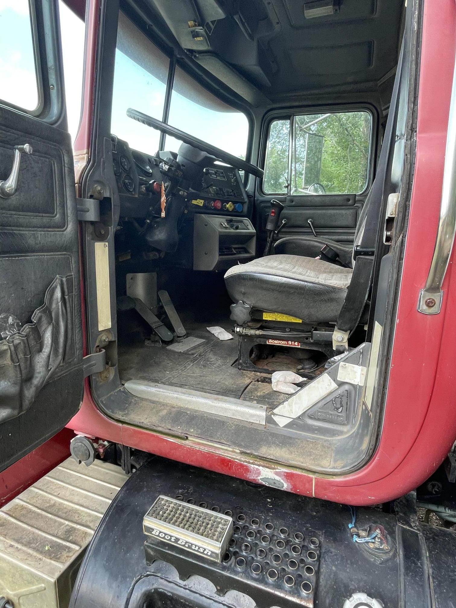 1995 MACK RD688S - view 18 of 29