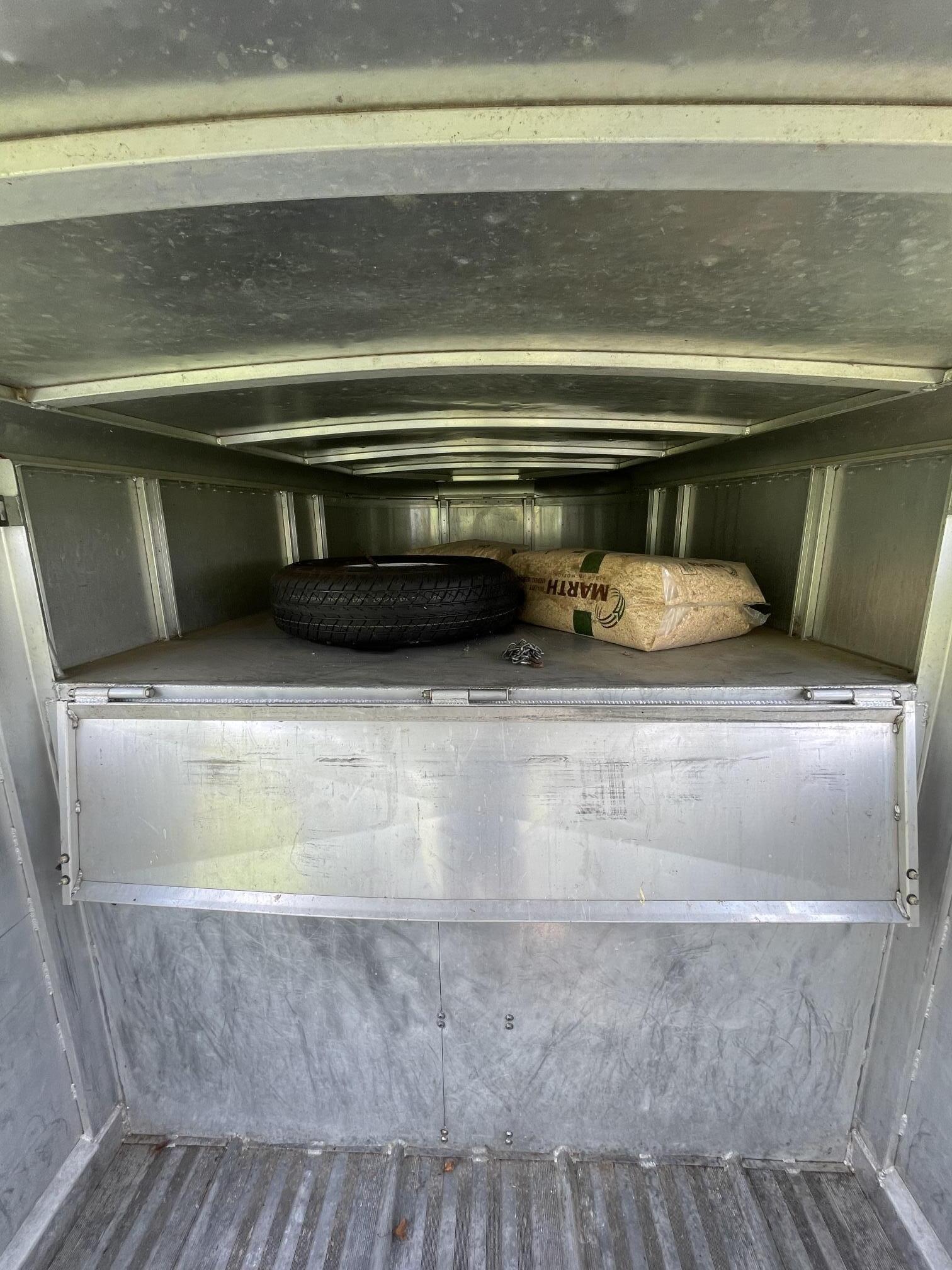 2000 SOONER 27 foot 20x6.95 Ranch GN - Image 11