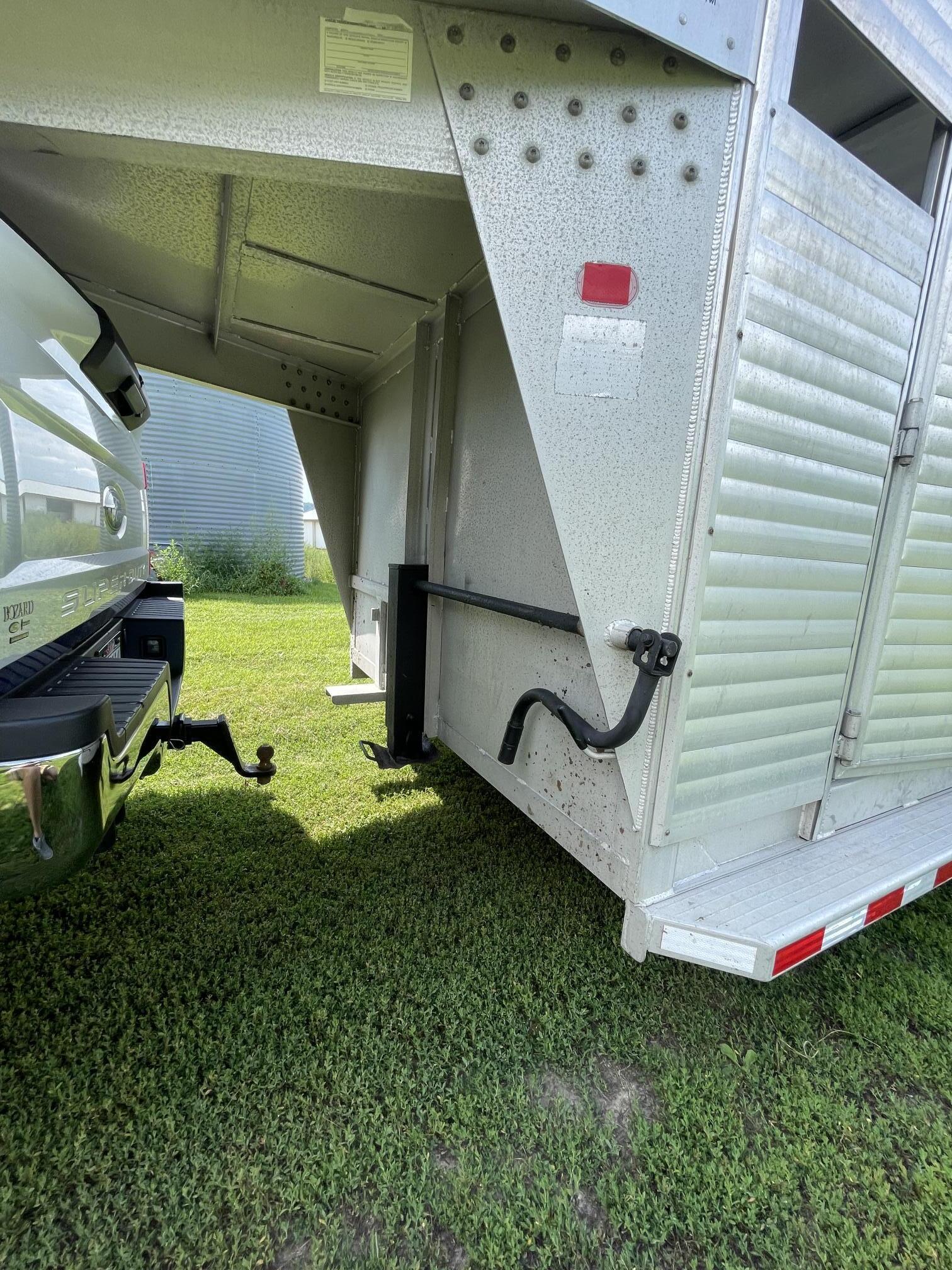 2000 SOONER 27 foot 20x6.95 Ranch GN - Image 13