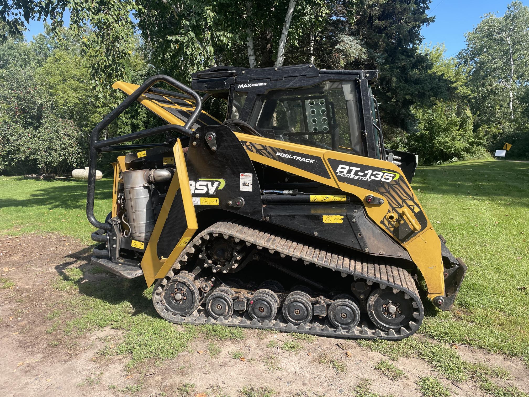 2023 ASV RT135F - Image 2