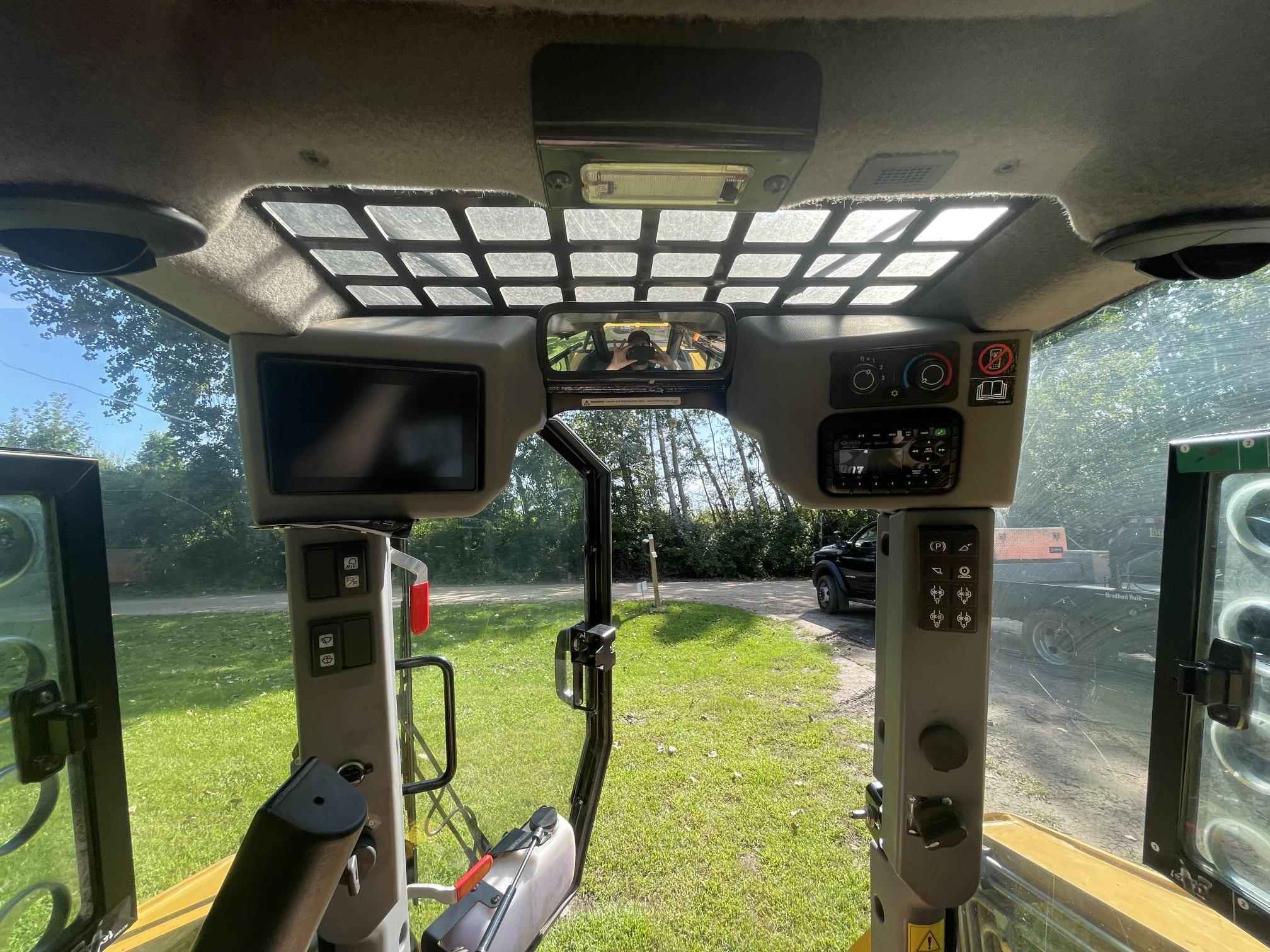 2023 ASV RT135F - view 17 of 25