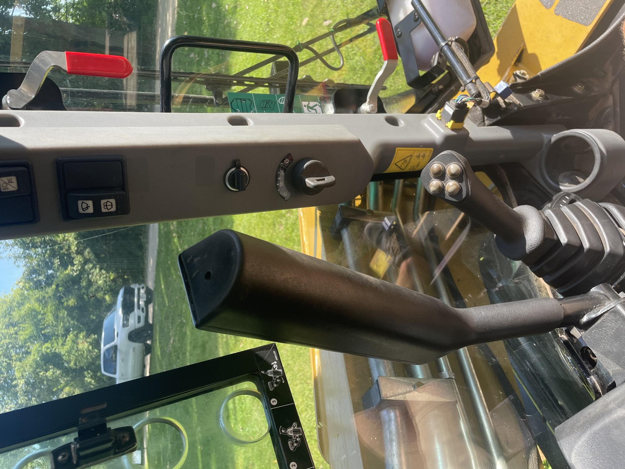 2023 ASV RT135F - view 15 of 25