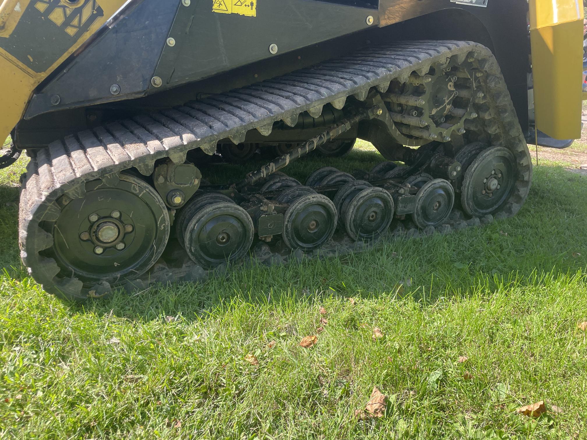 2023 ASV RT135F - Image 13