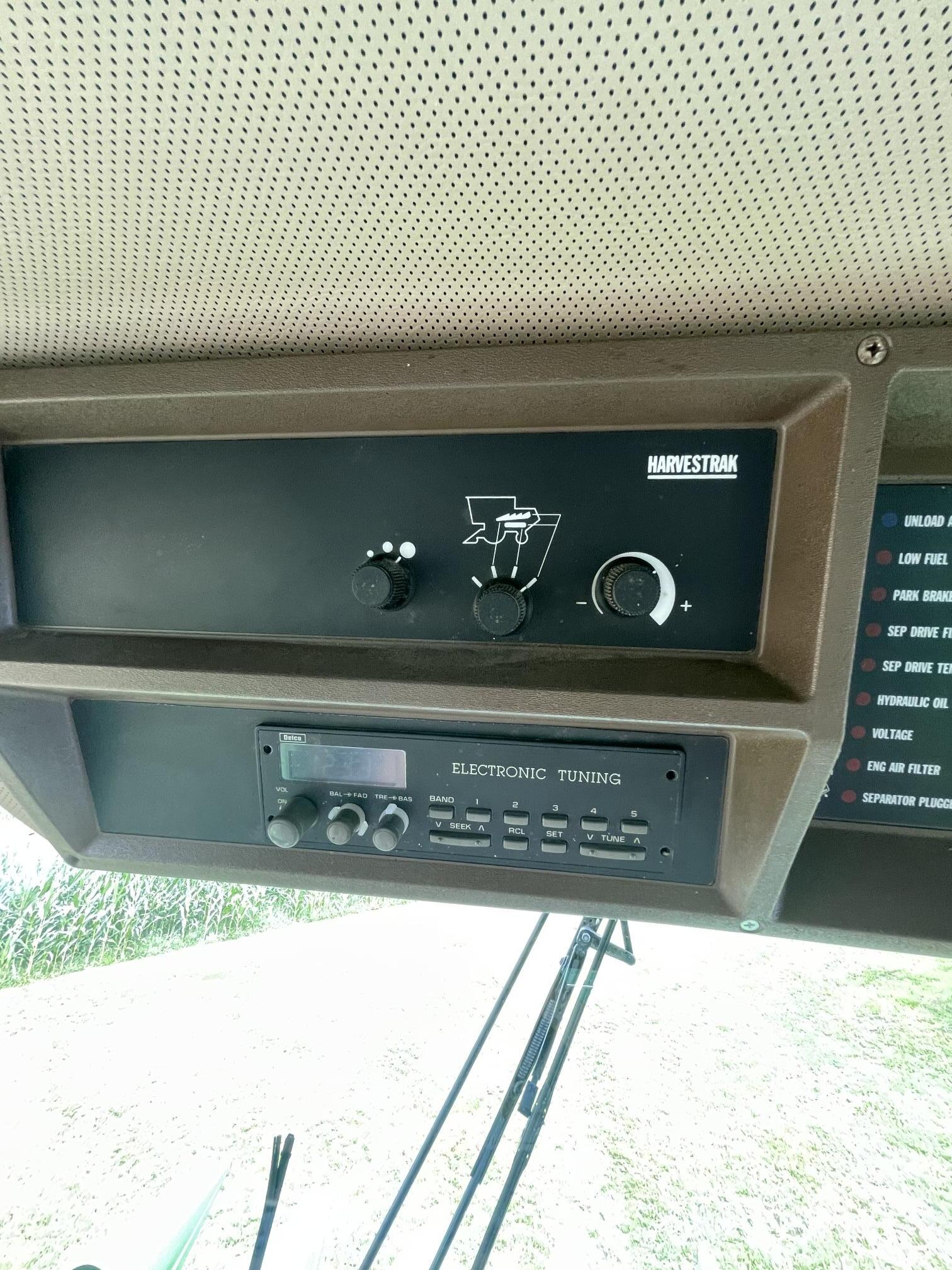 1996 JOHN DEERE 9500 Sidehill combine - Image 35