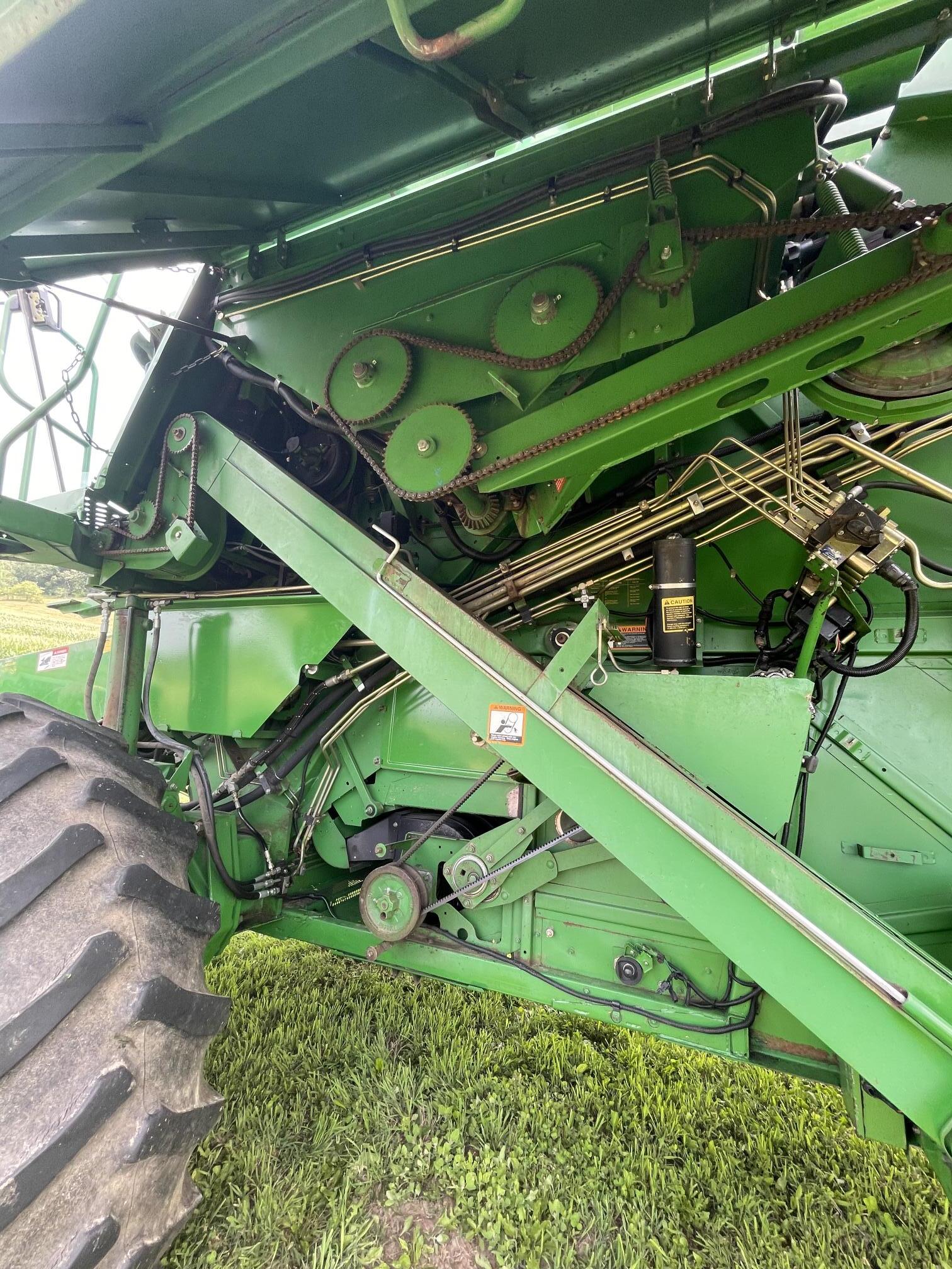 1996 JOHN DEERE 9500 Sidehill combine - Image 27