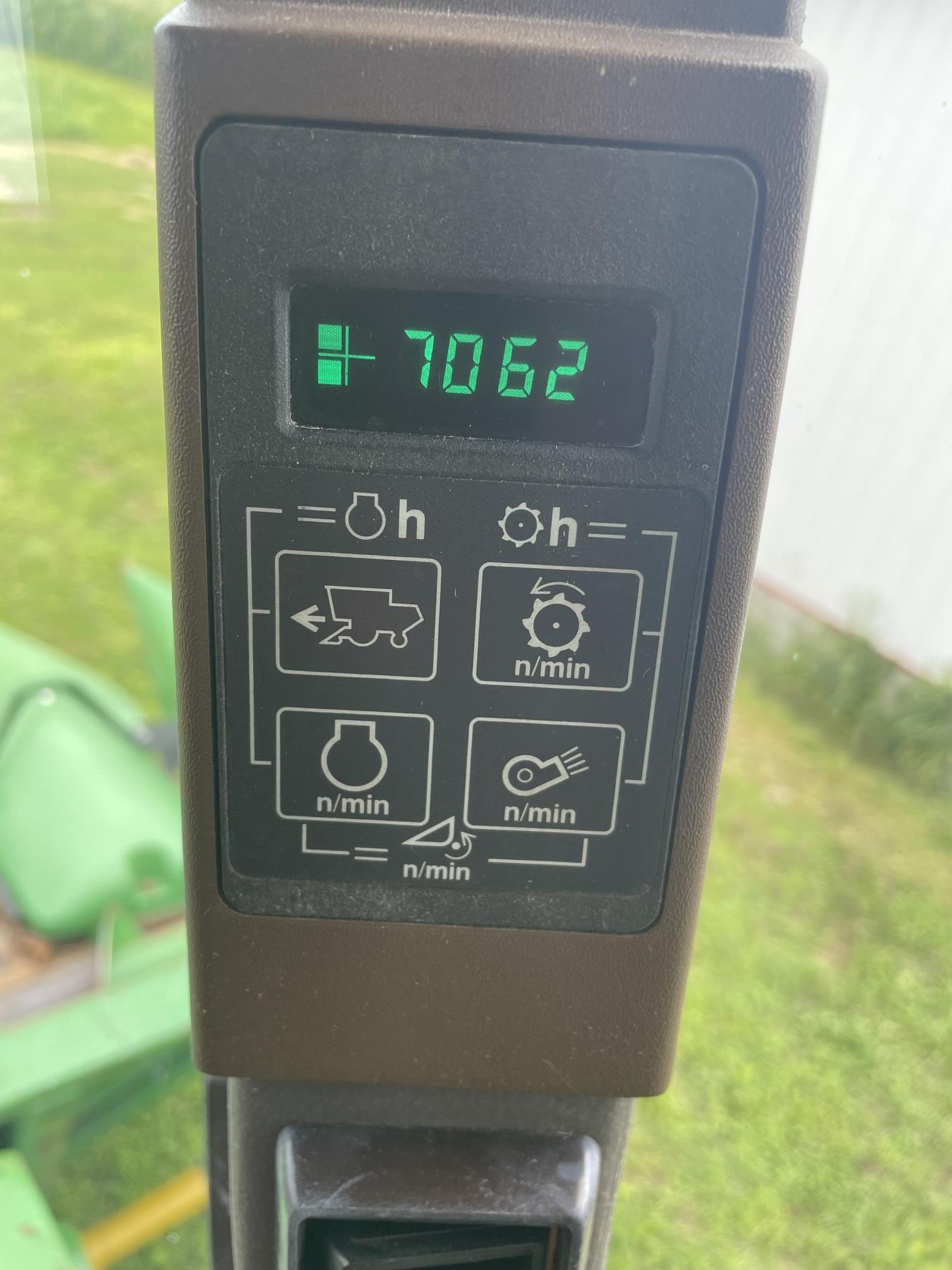 1996 JOHN DEERE 9500 Sidehill combine - view 8 of 46