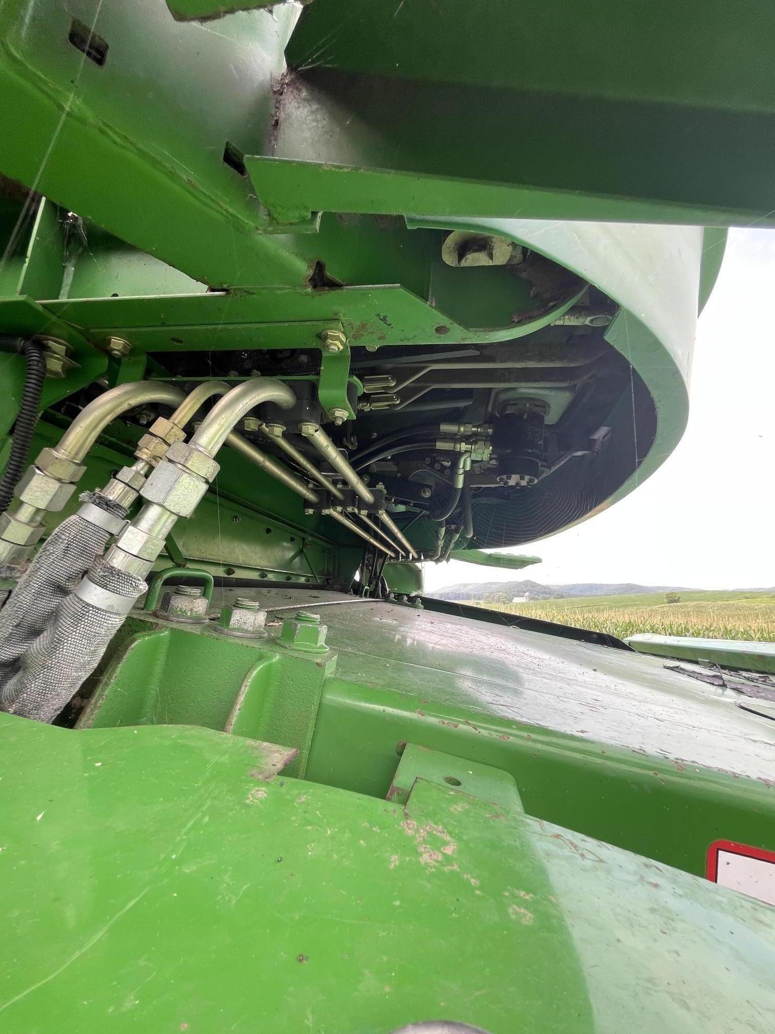 1996 JOHN DEERE 9500 Sidehill combine - Image 44