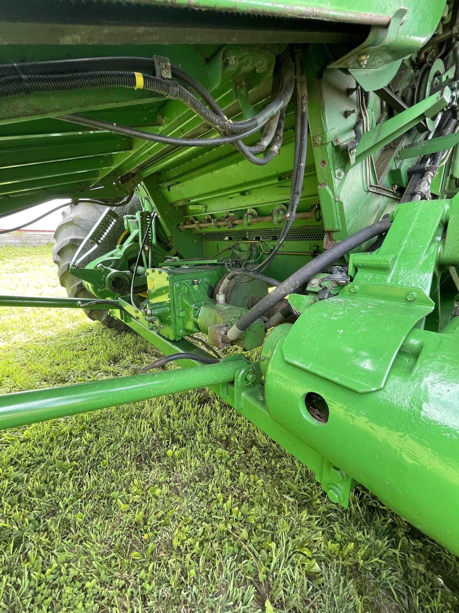 1996 JOHN DEERE 9500 Sidehill combine - Image 28