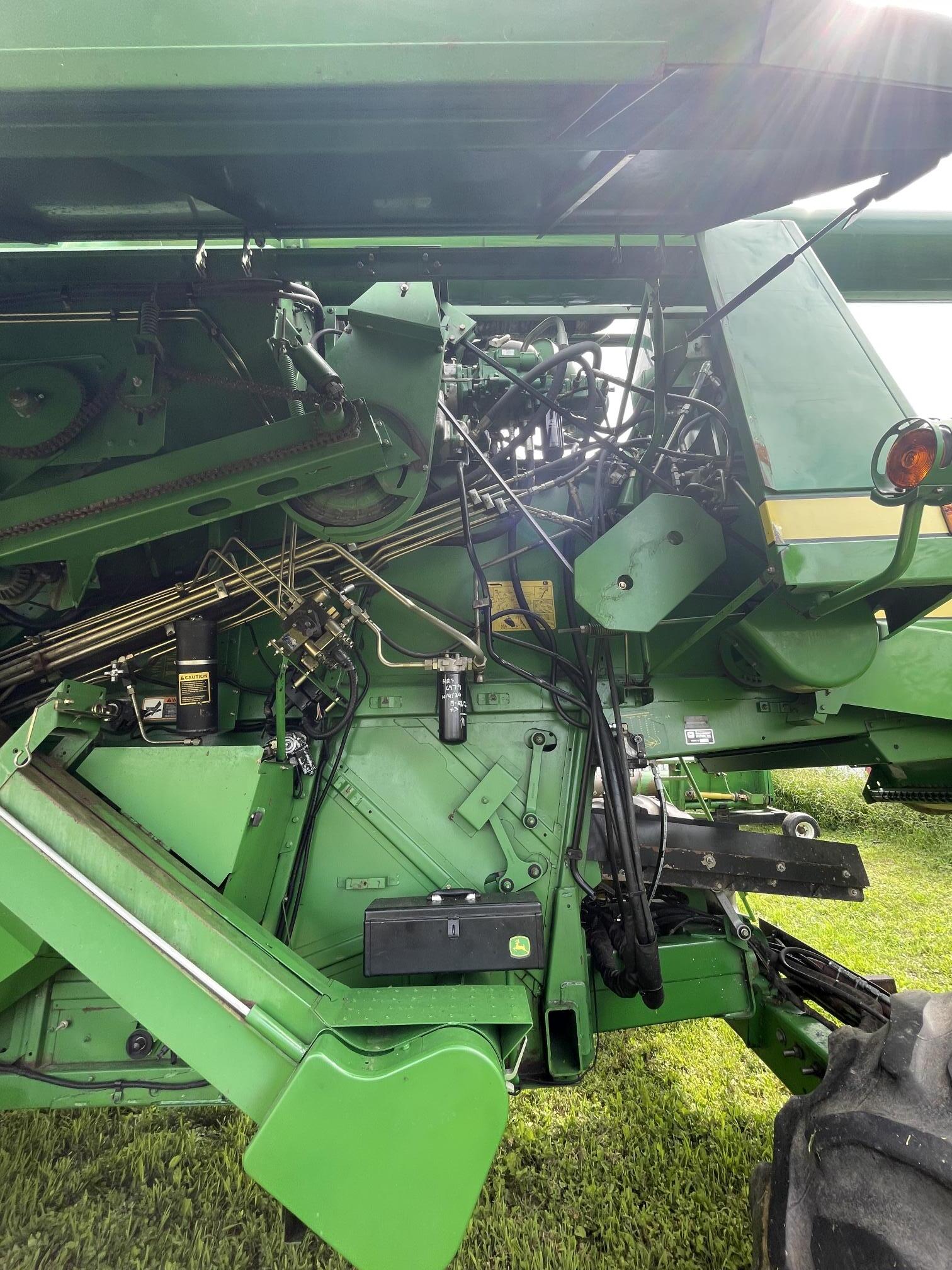 1996 JOHN DEERE 9500 Sidehill combine - Image 24