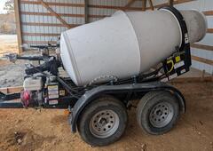 2023 ERNEST INDUSTRIES The Short Stop Trailer Mixer - Image 1