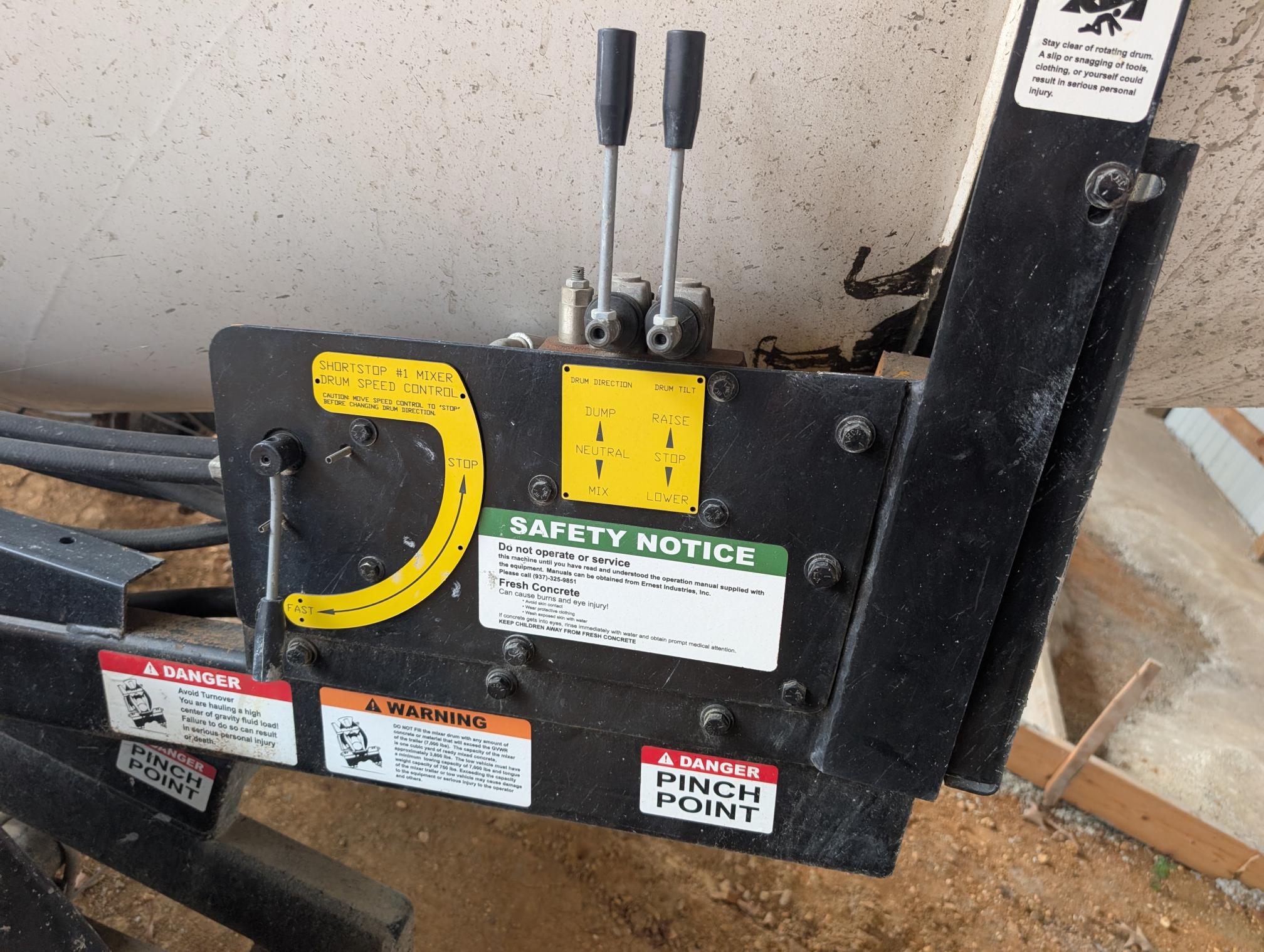 2023 ERNEST INDUSTRIES The Short Stop Trailer Mixer - view 14 of 21