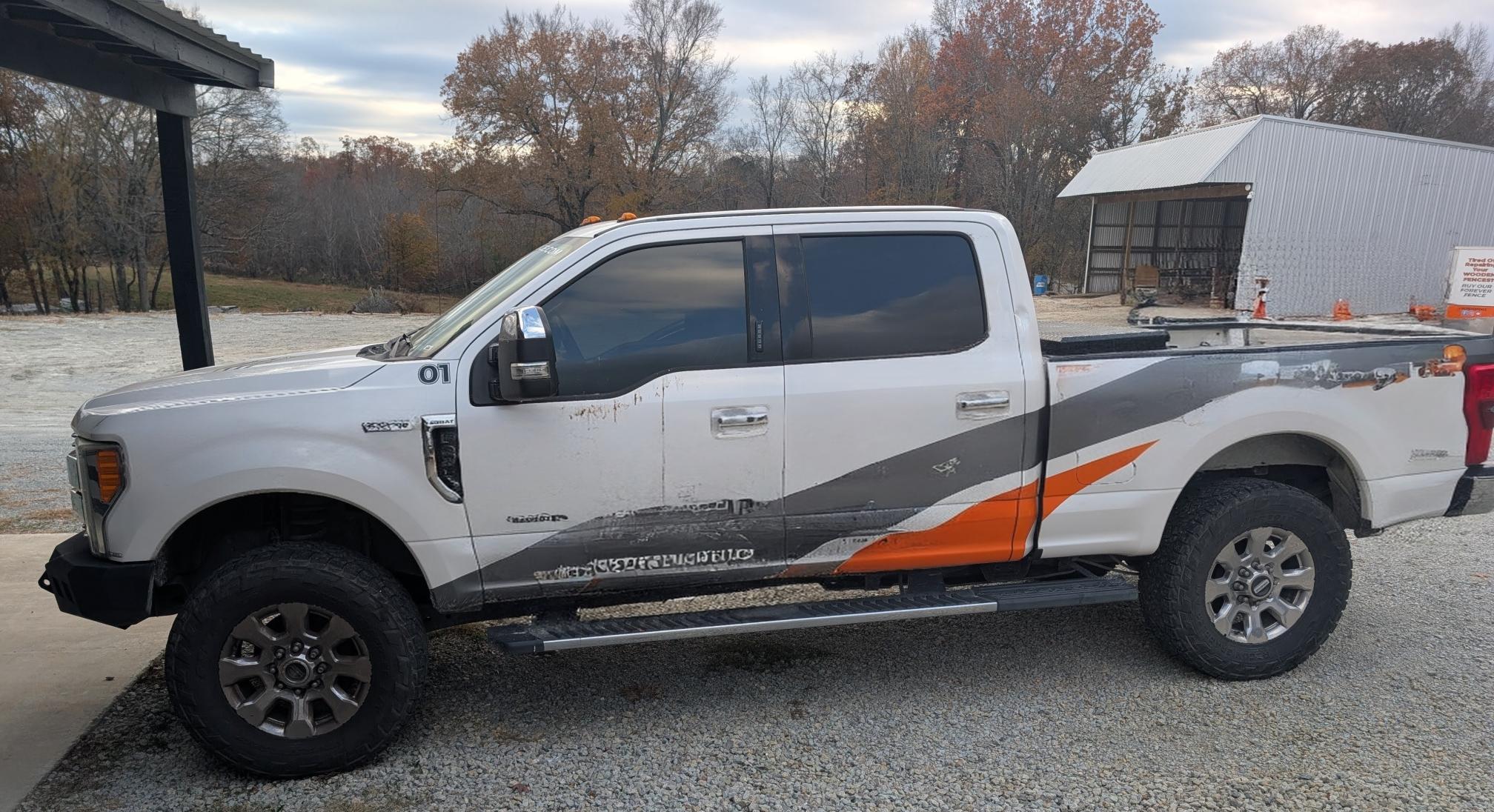 2017 FORD F250 Lariat - Image 3
