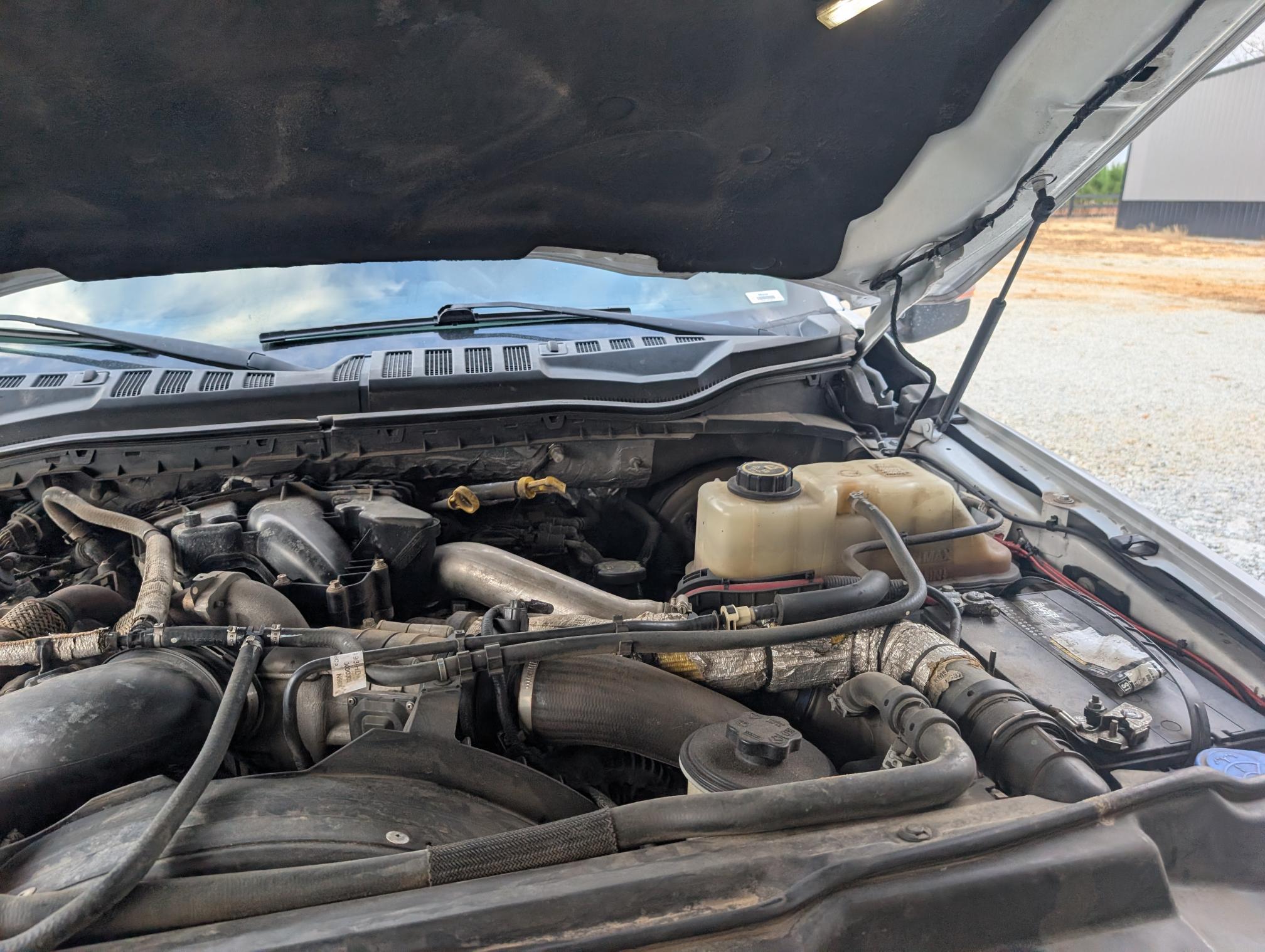 2017 FORD F250 Lariat - Image 9