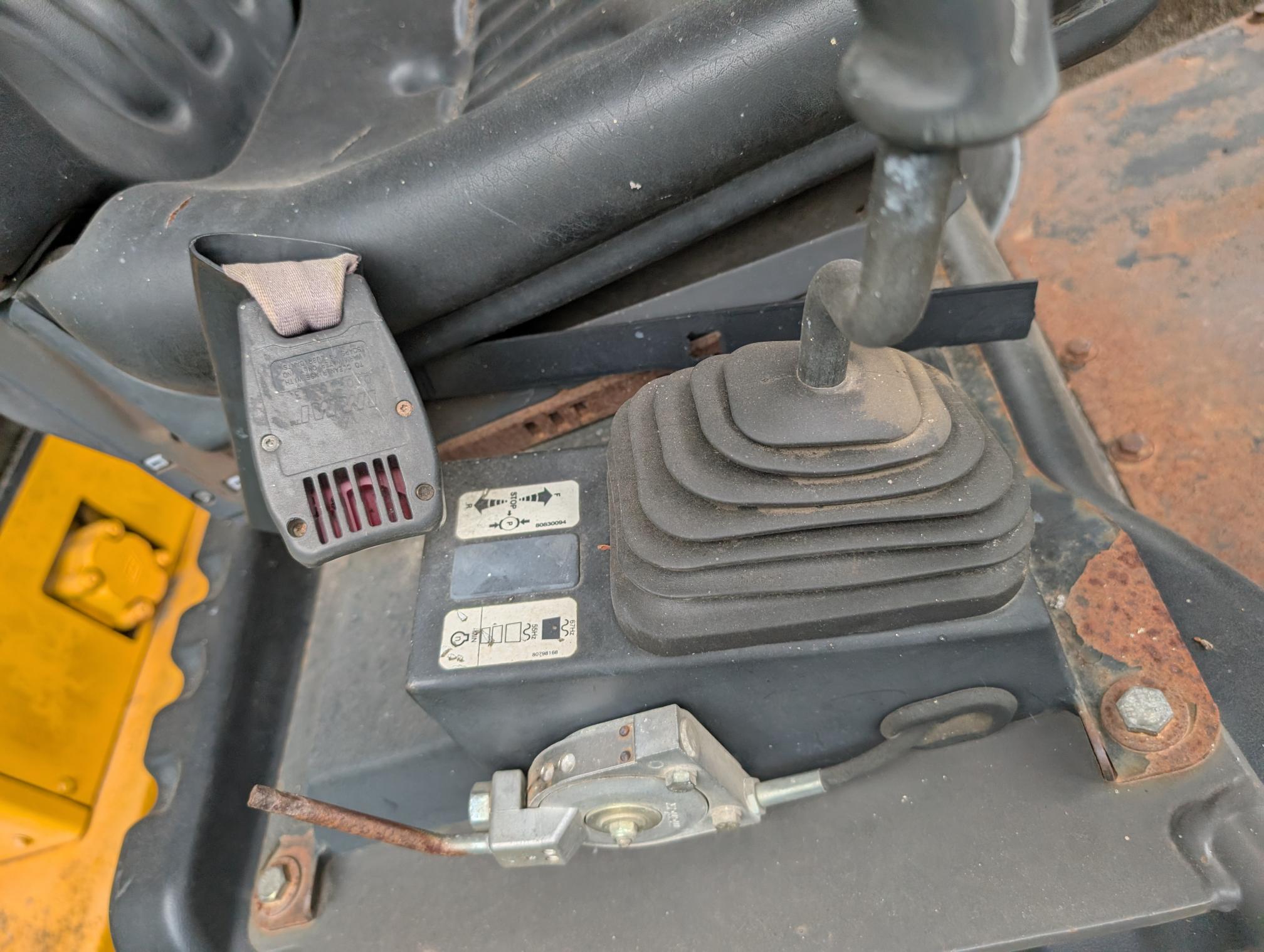 2002 PUCKETT MFG 560 - Image 33