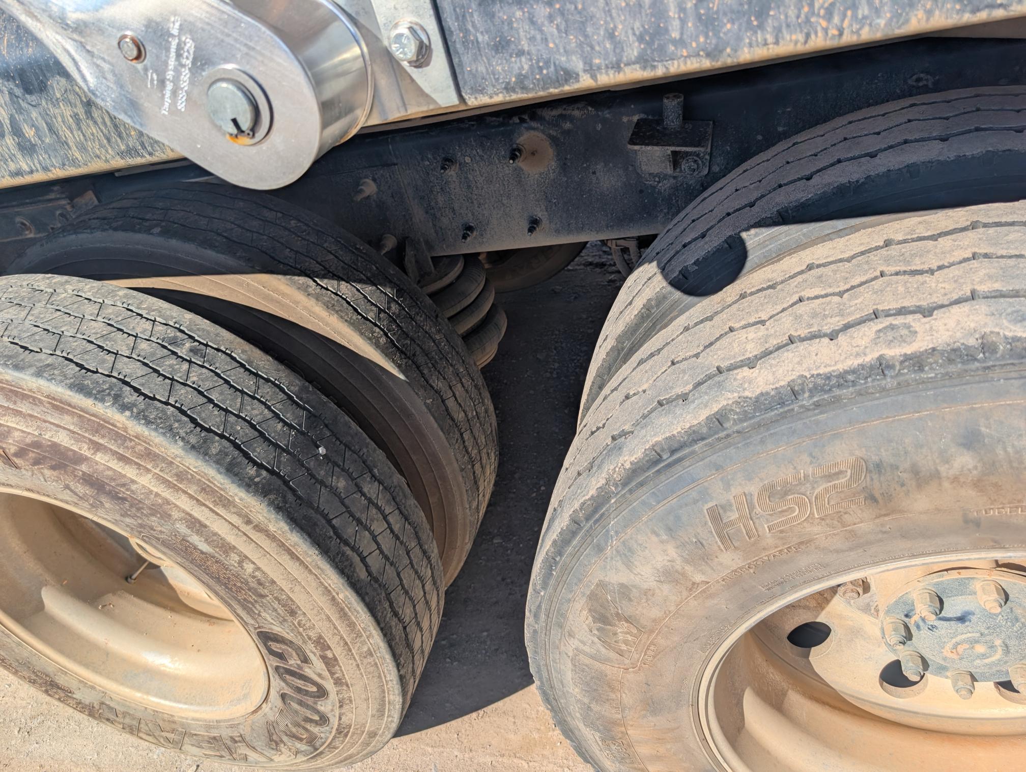 2020 KENWORTH T800 - Image 17