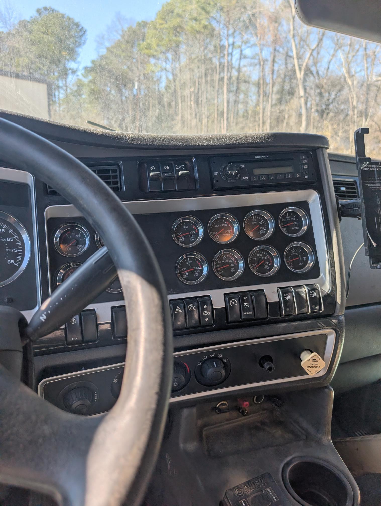 2020 KENWORTH T800 - Image 12