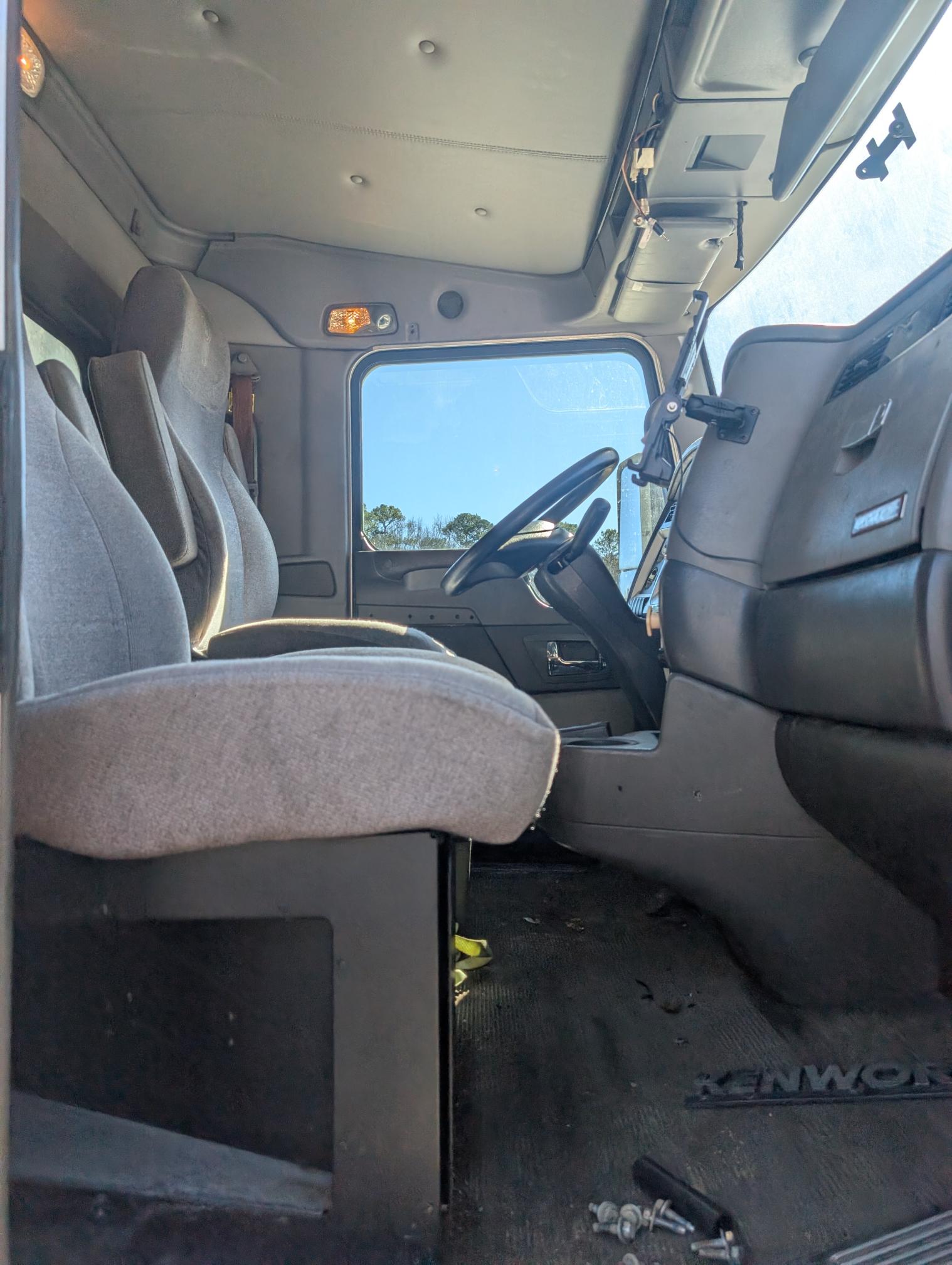 2020 KENWORTH T800 - view 5 of 23