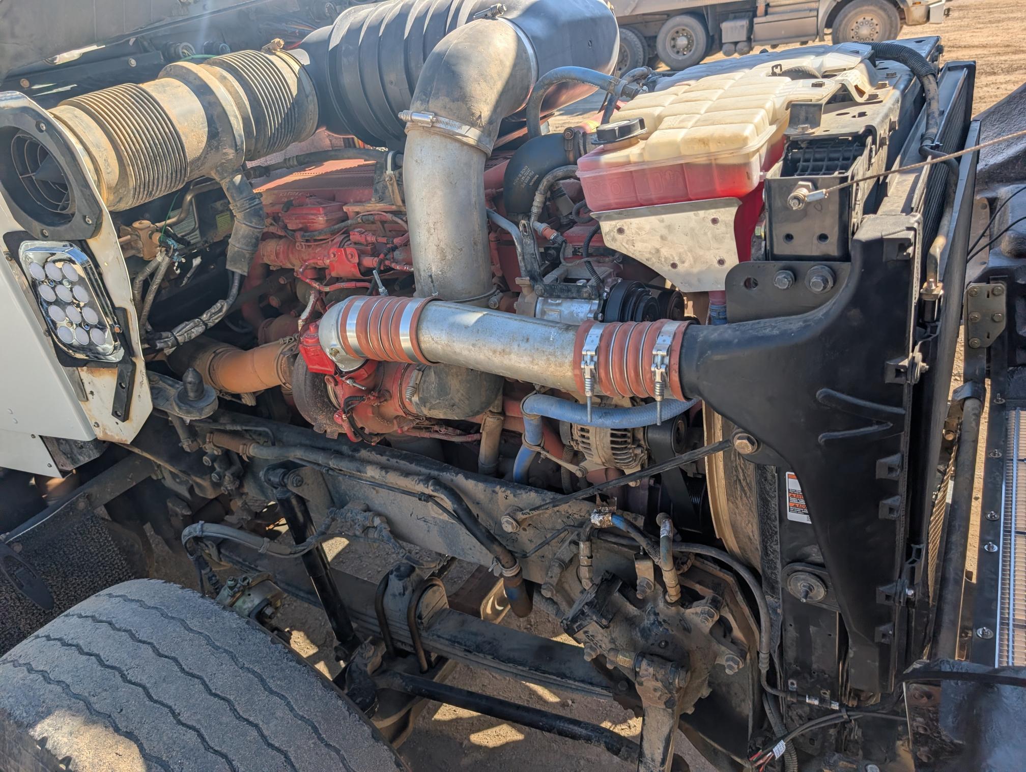 2020 KENWORTH T800 - Image 25