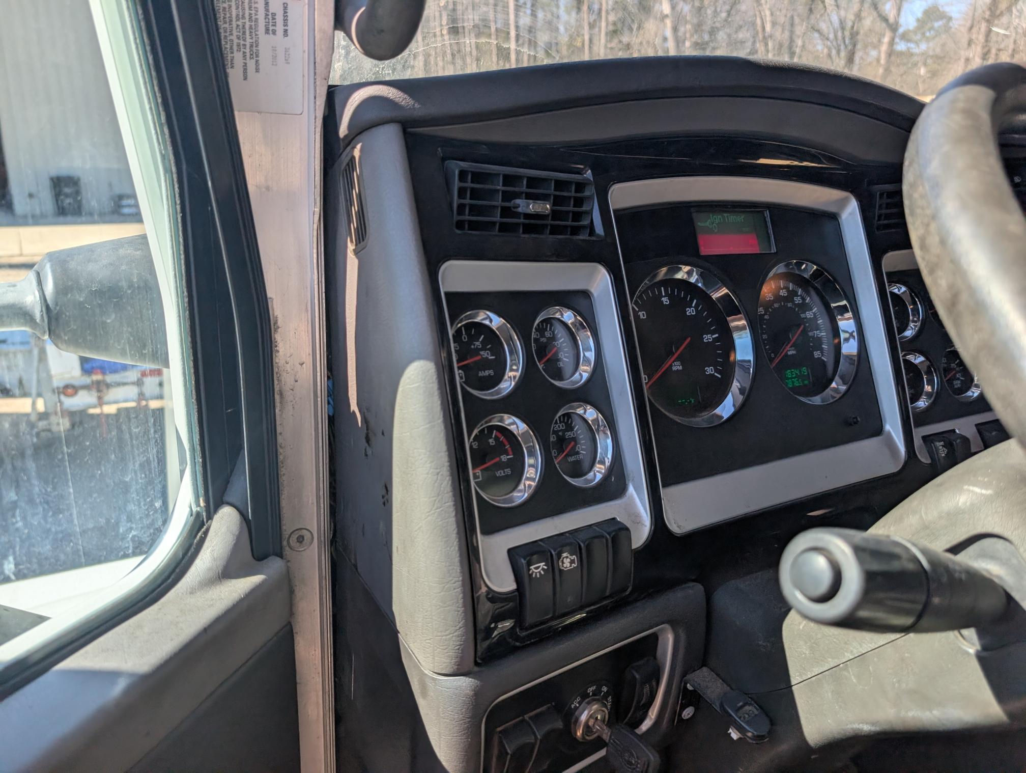 2020 KENWORTH T800 - Image 11