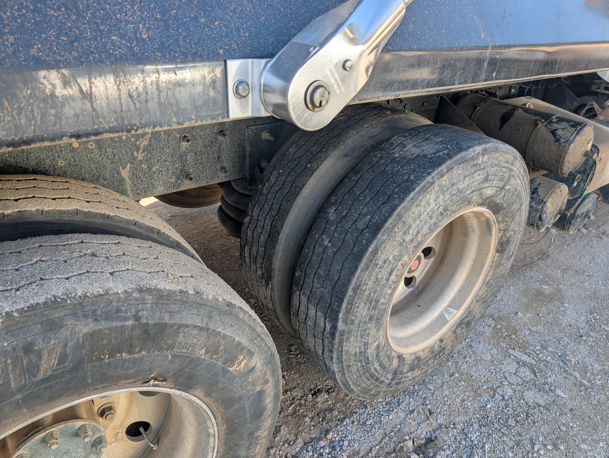 2020 KENWORTH T800 - Image 26