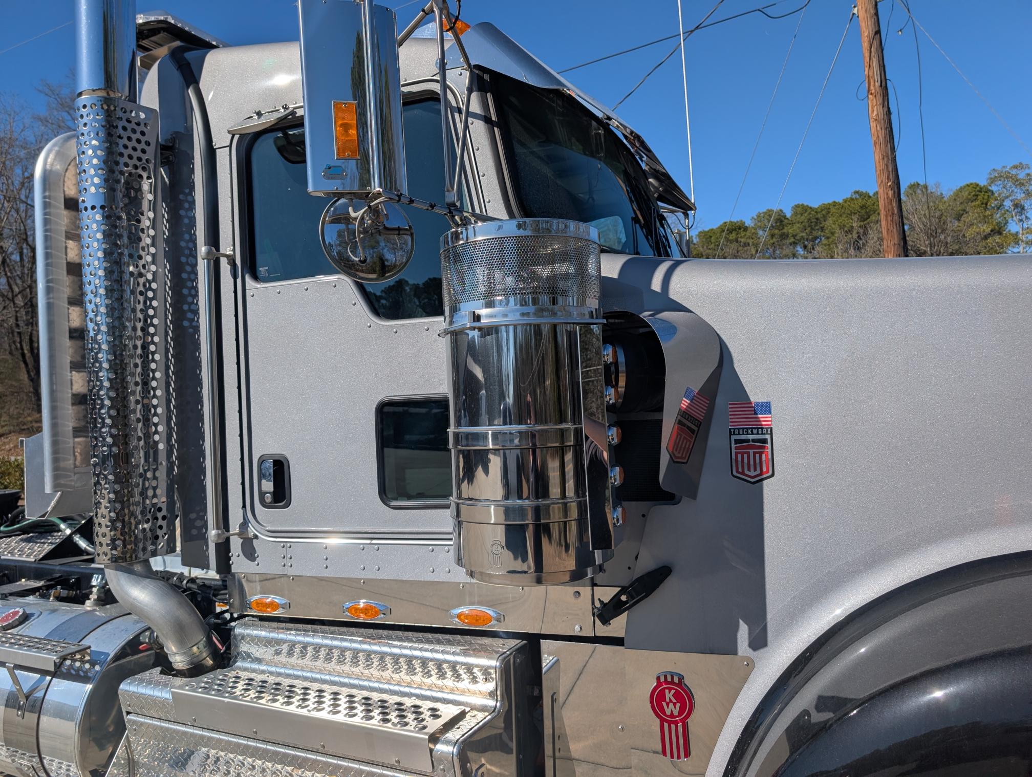 2025 KENWORTH W900 - view 9 of 67