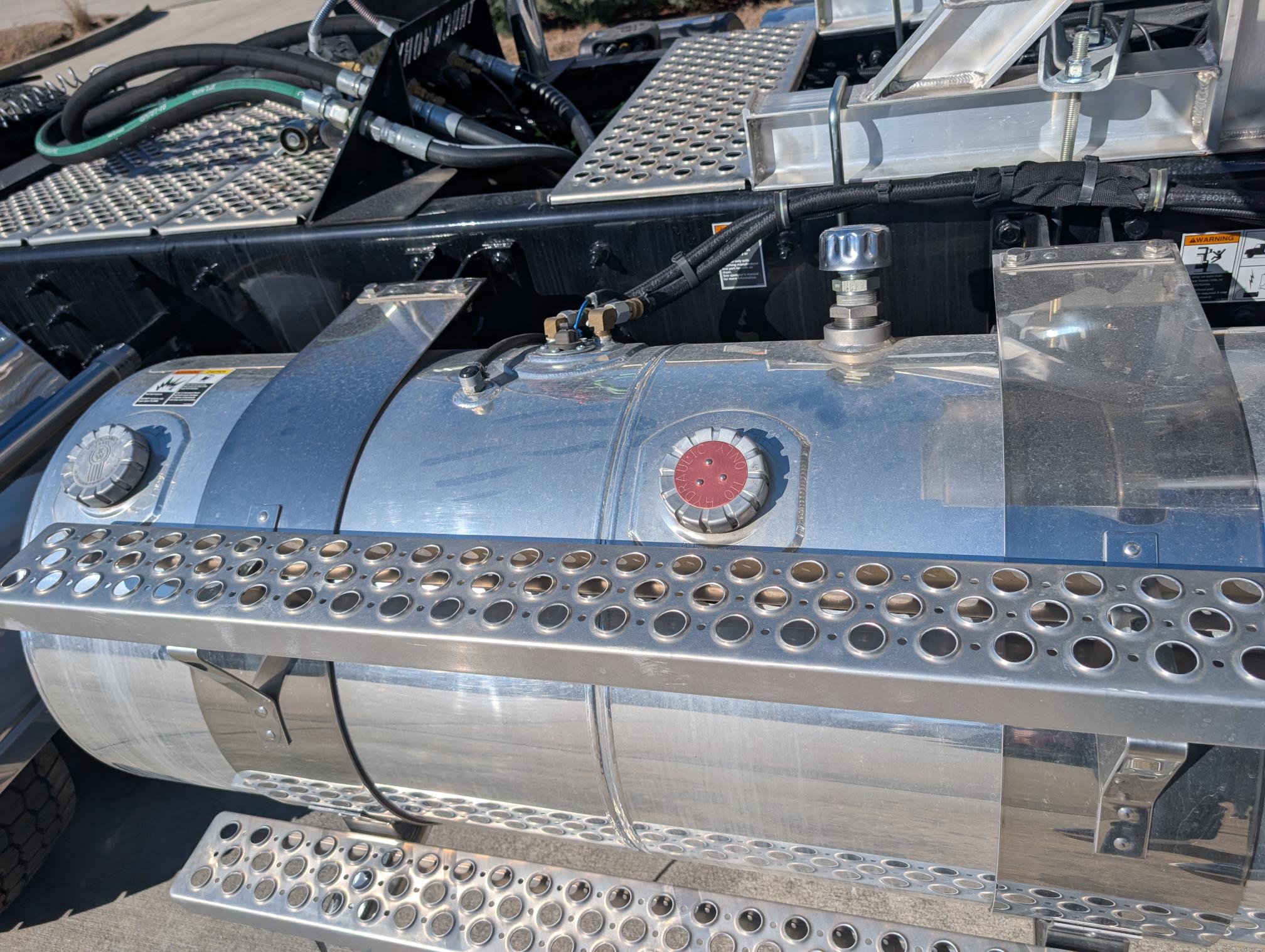 2025 KENWORTH W900 - Image 35