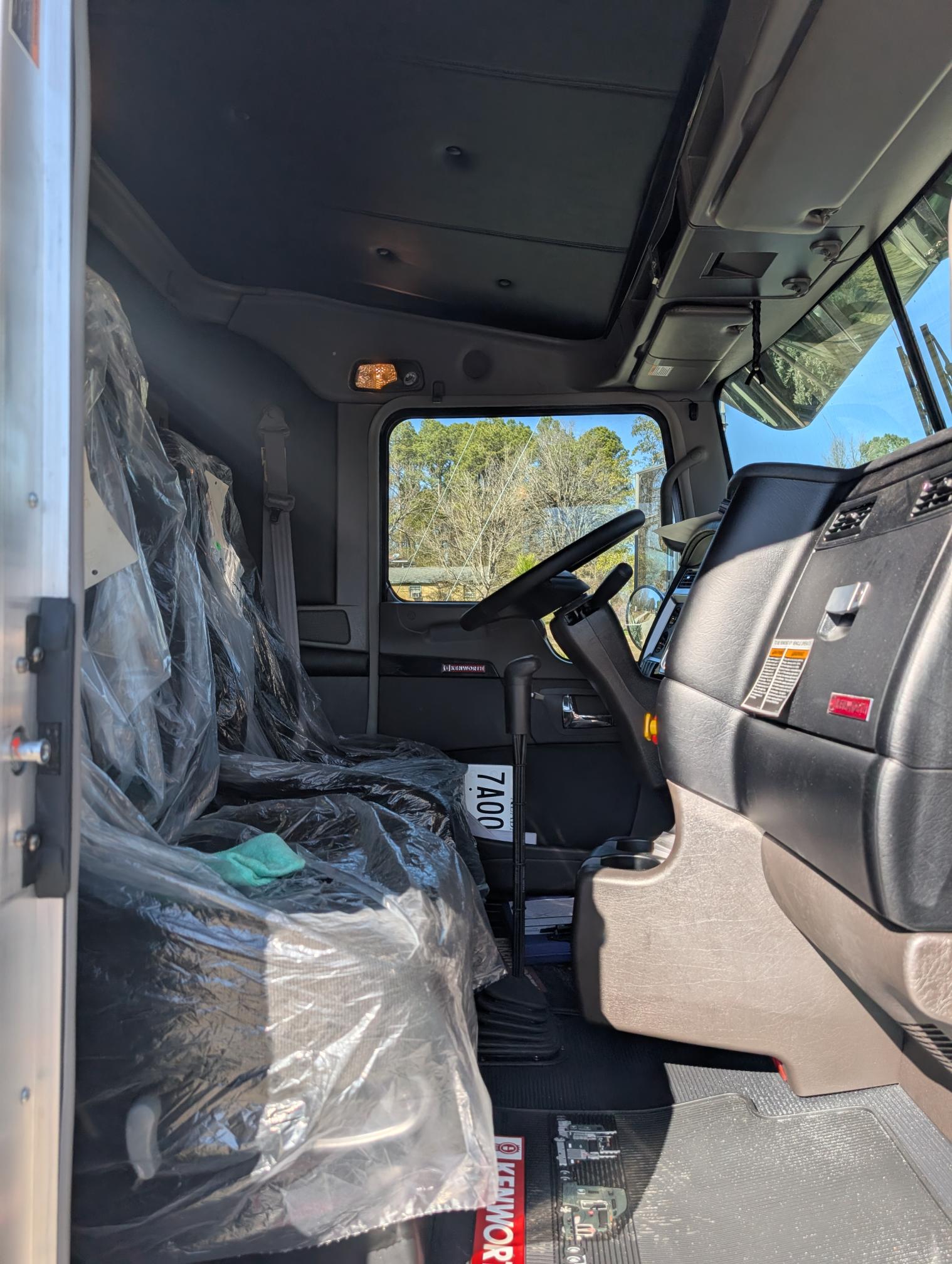 2025 KENWORTH W900 - view 17 of 67