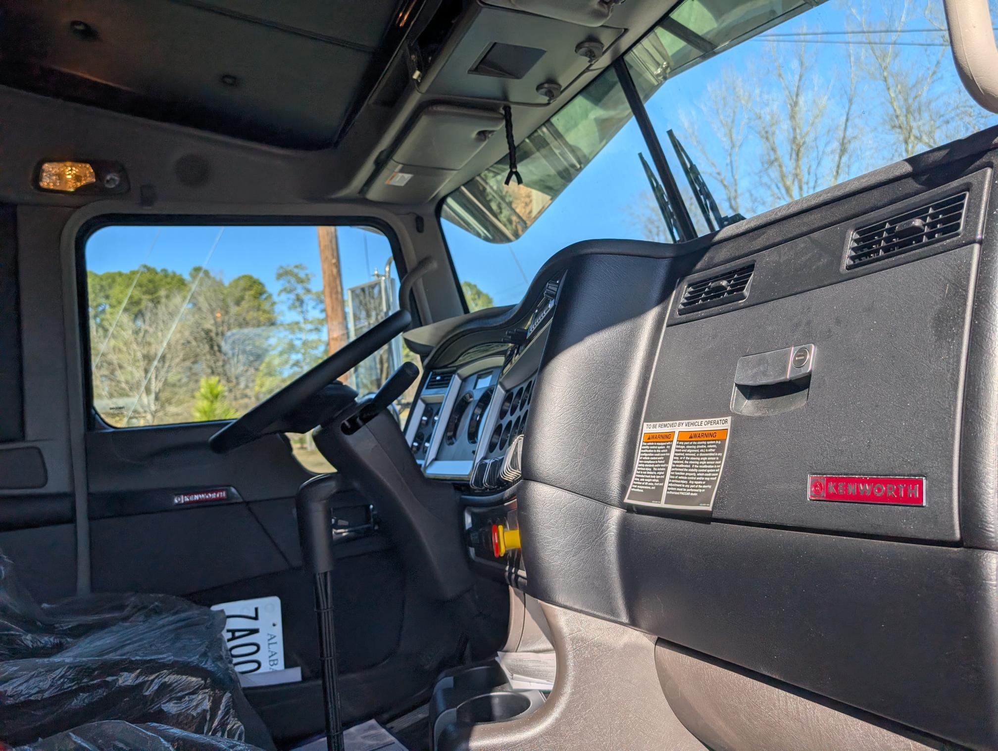 2025 KENWORTH W900 - view 19 of 67