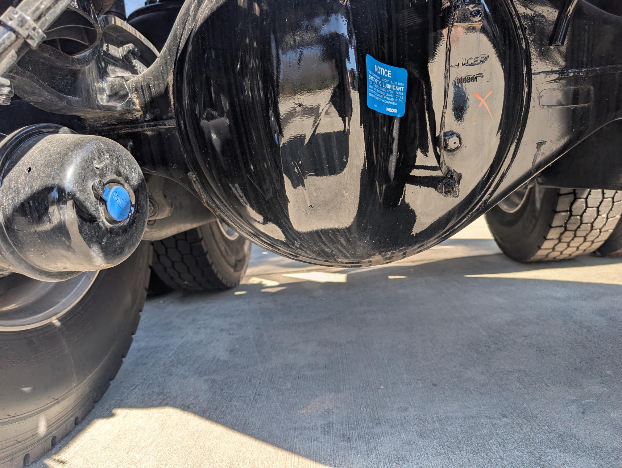 2025 KENWORTH W900 - Image 43