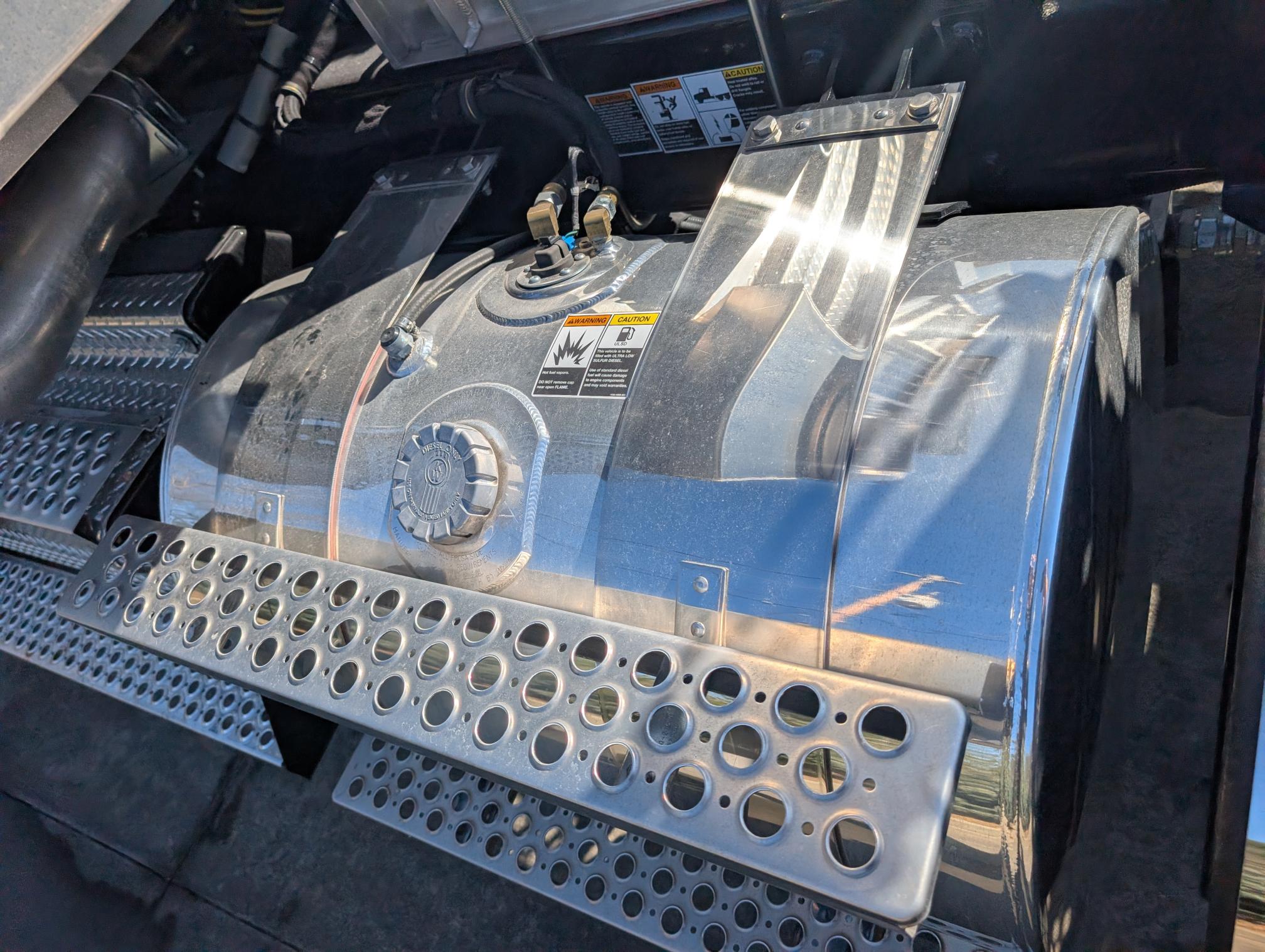 2025 KENWORTH W900 - Image 48