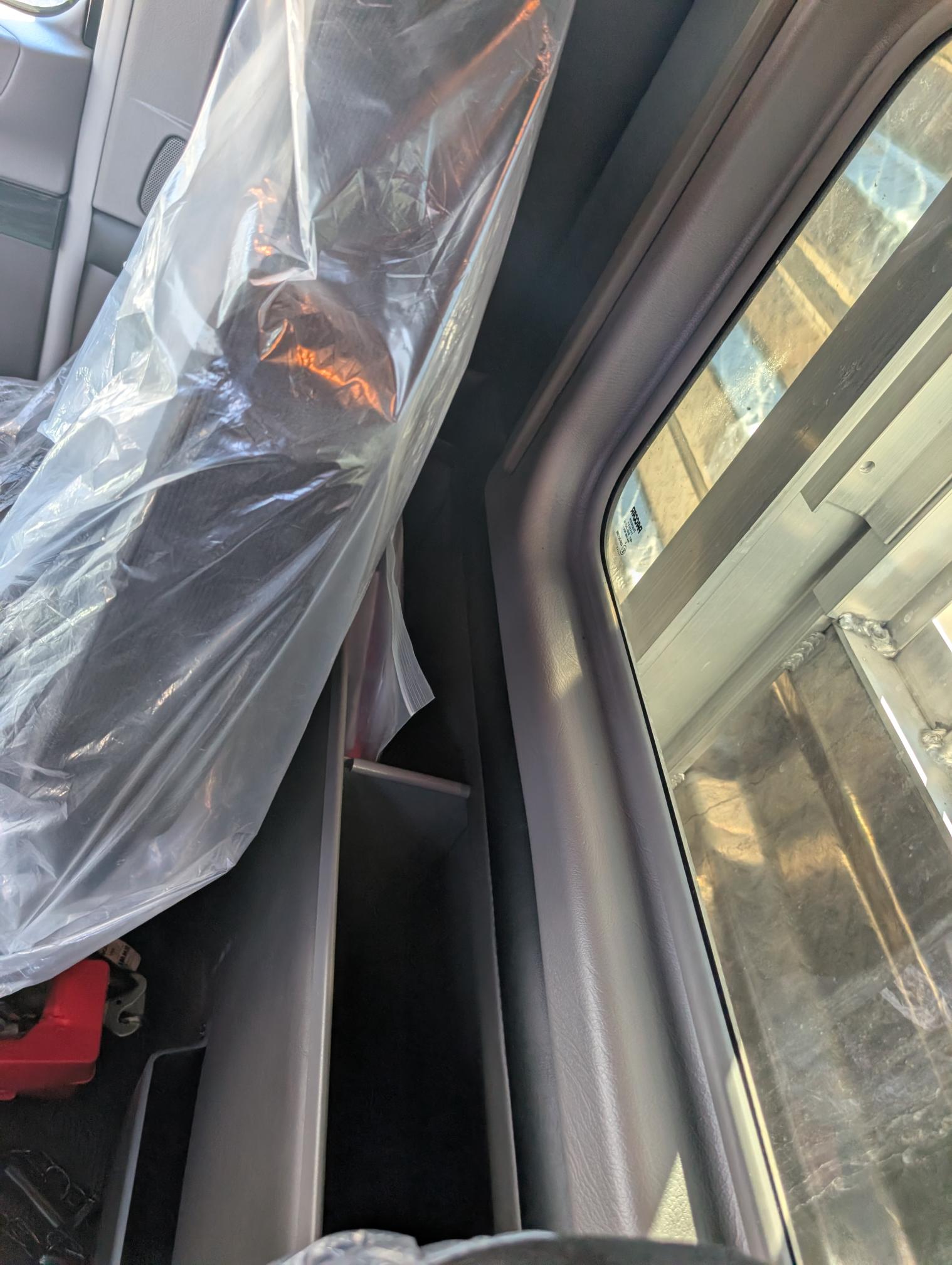 2025 KENWORTH W900 - Image 31