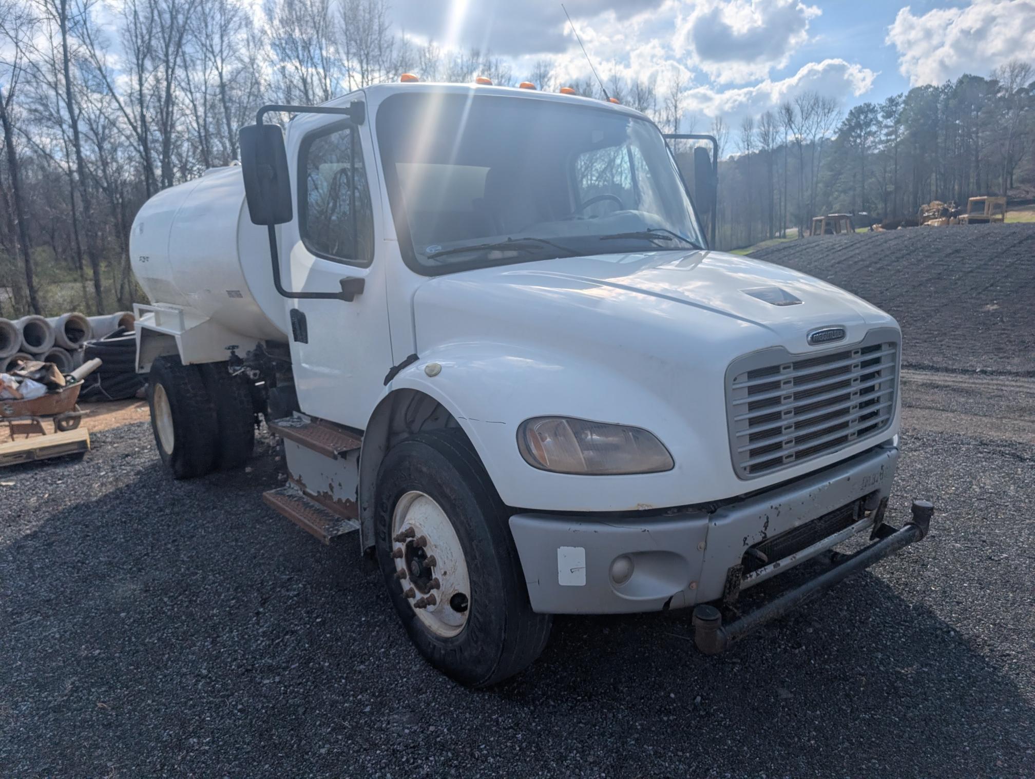 2013 FREIGHTLINER M2 106 - view 4 of 20