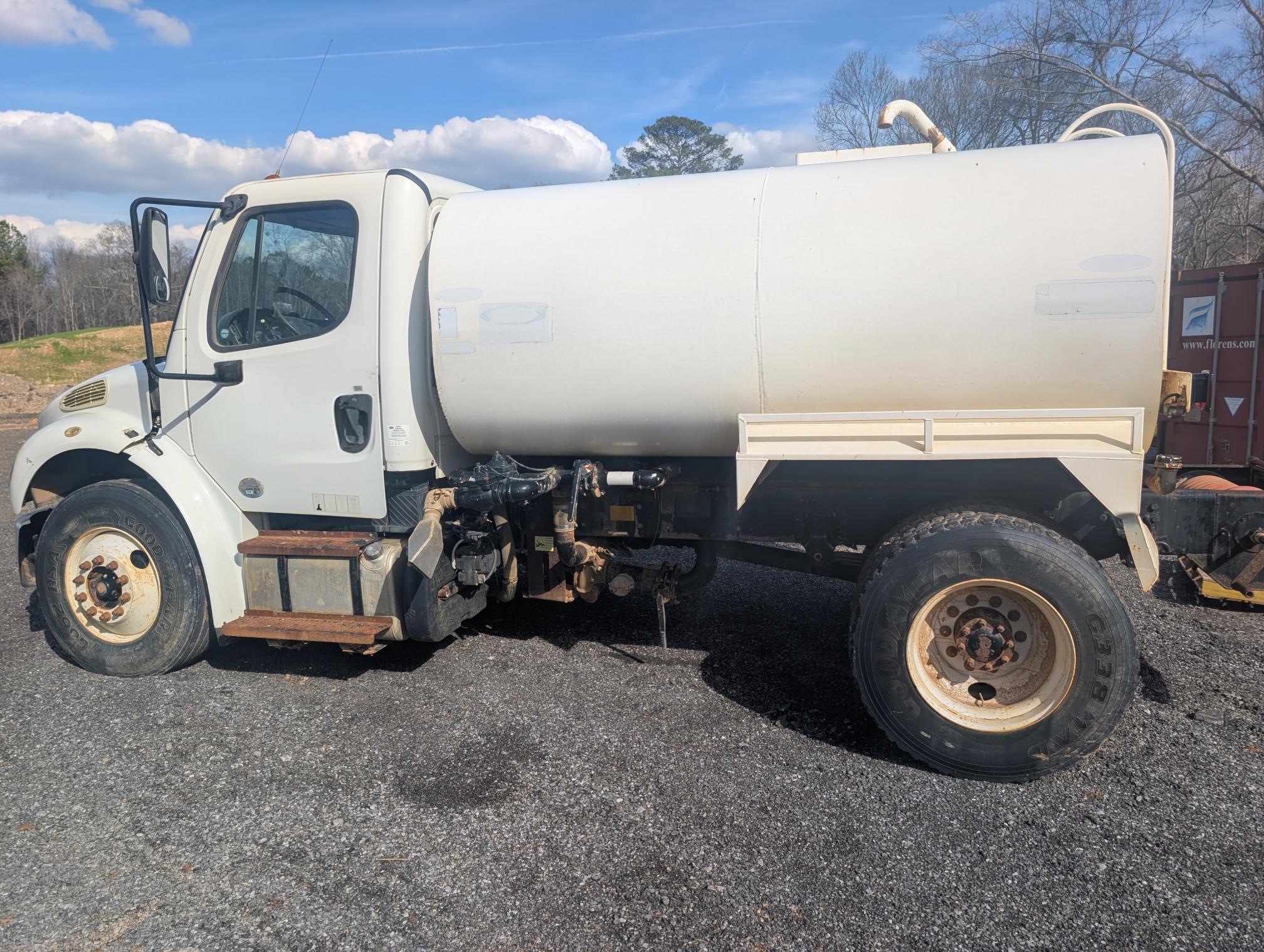 2013 FREIGHTLINER M2 106 - Image 6