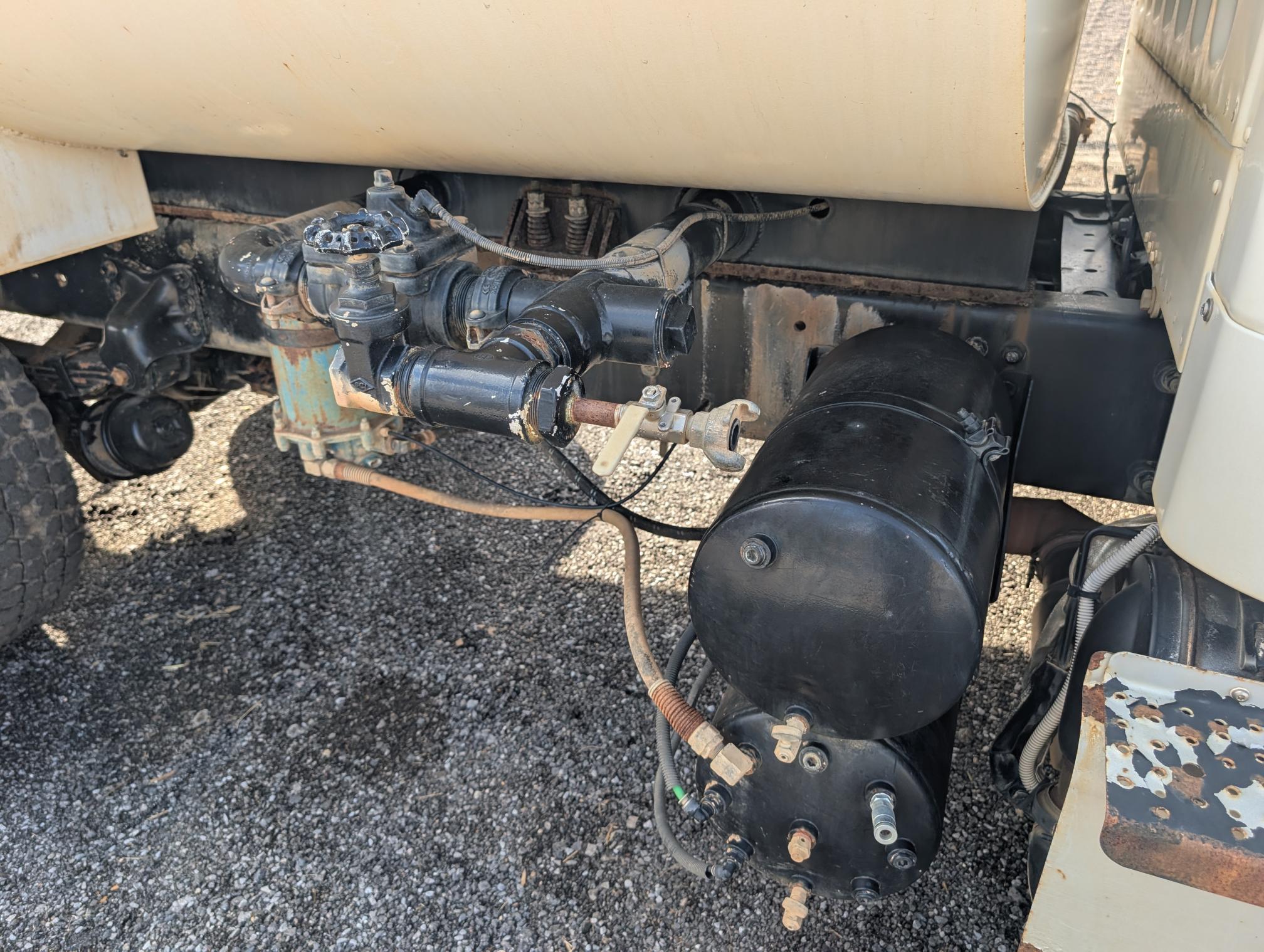 2013 FREIGHTLINER M2 106 - view 13 of 20