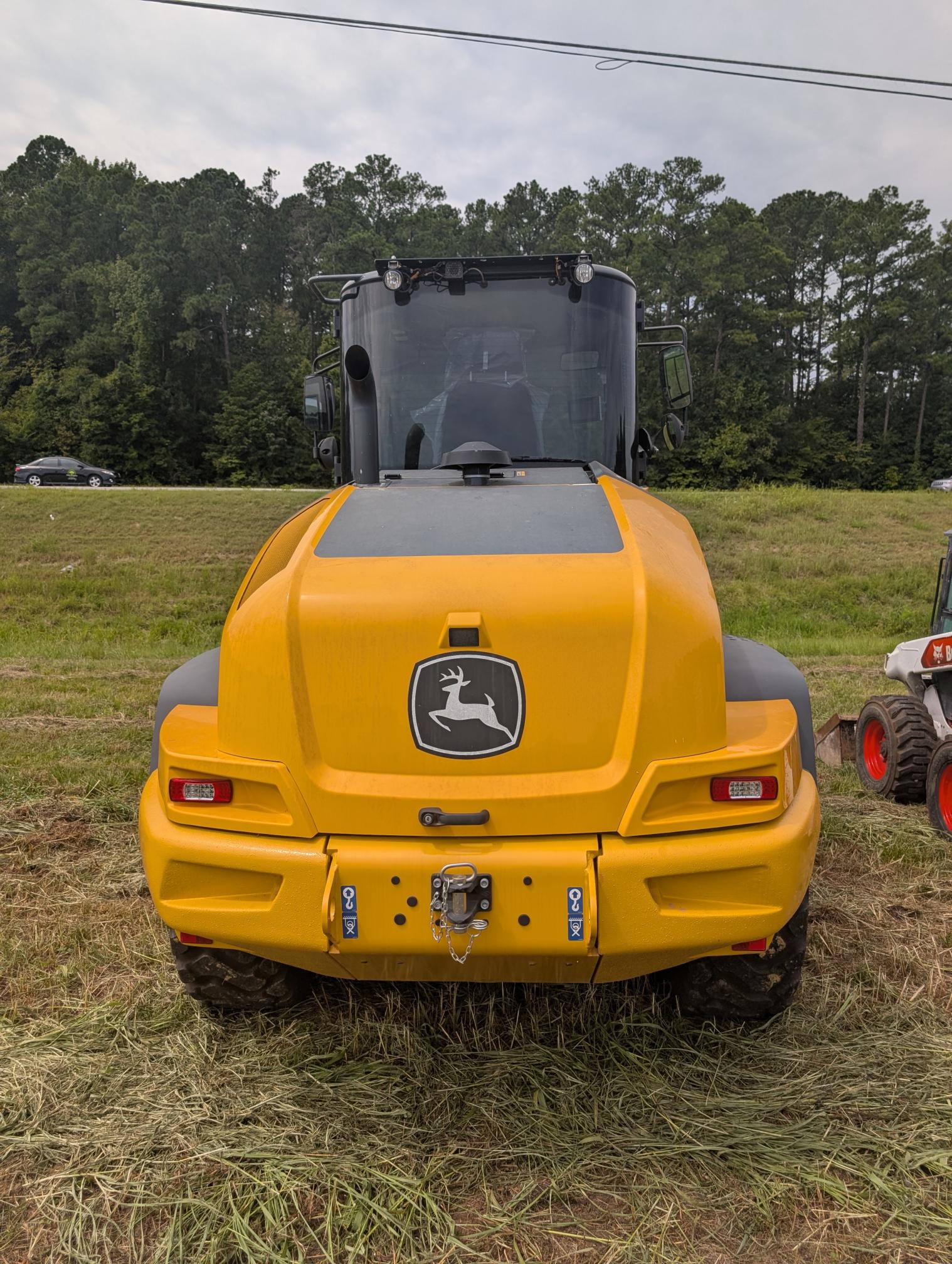 2024 DEERE 344L - Image 5