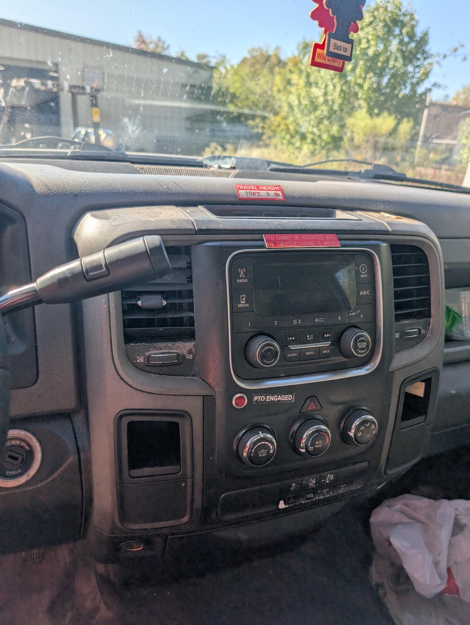 2015 RAM 5500 - Image 11