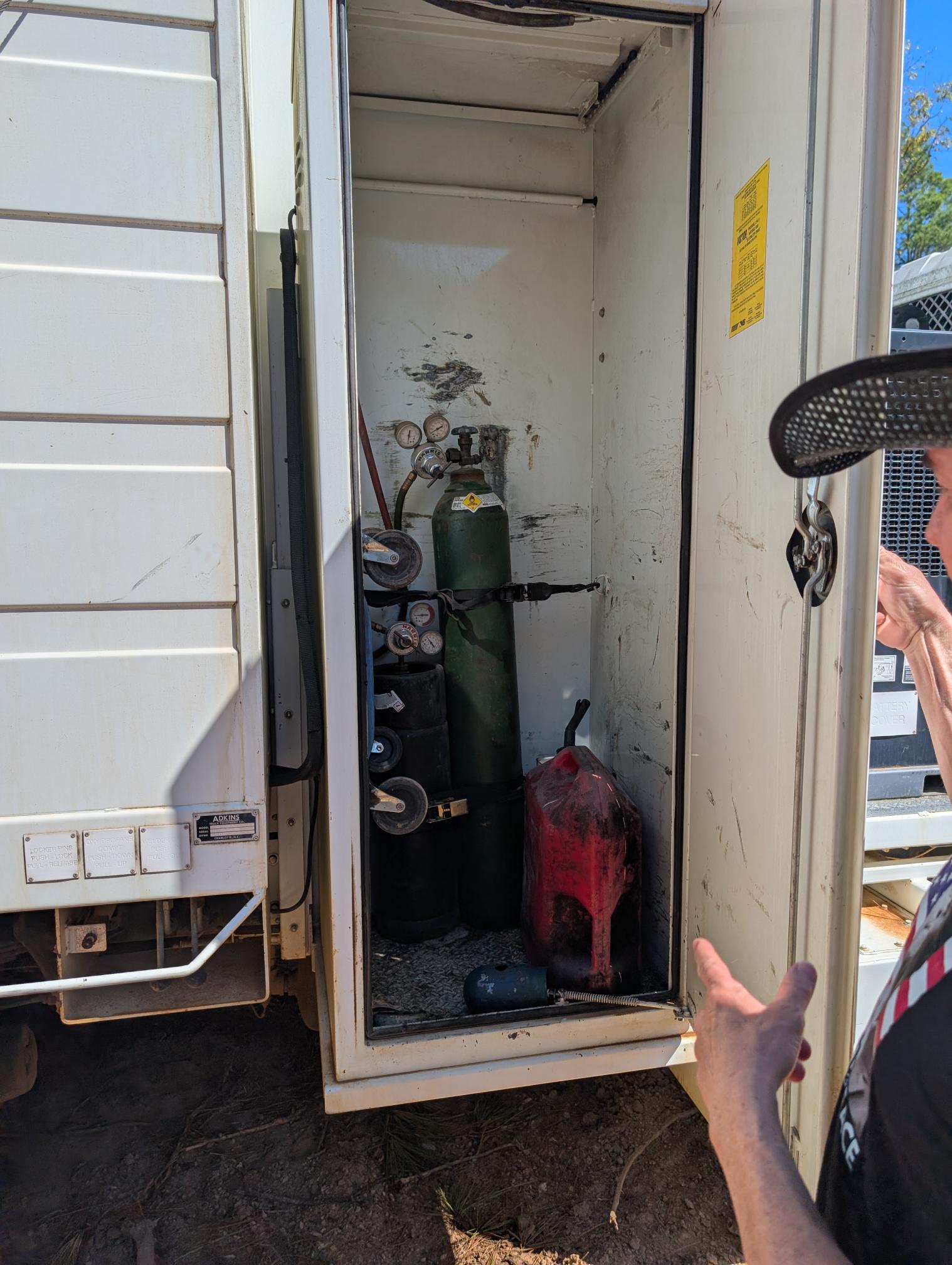 2001 INTERNATIONAL DT466 - view 17 of 28