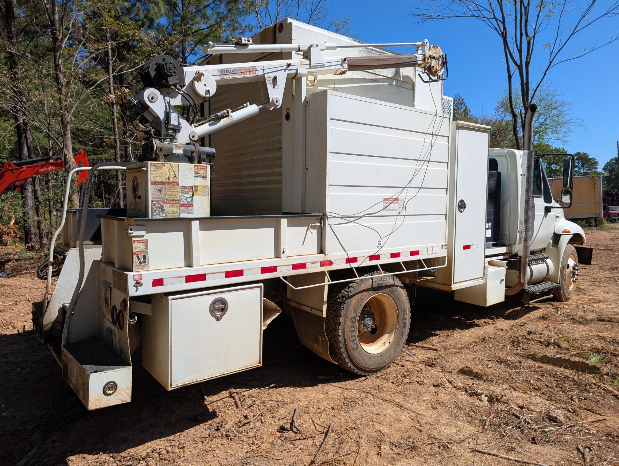 2001 INTERNATIONAL DT466 - Image 4