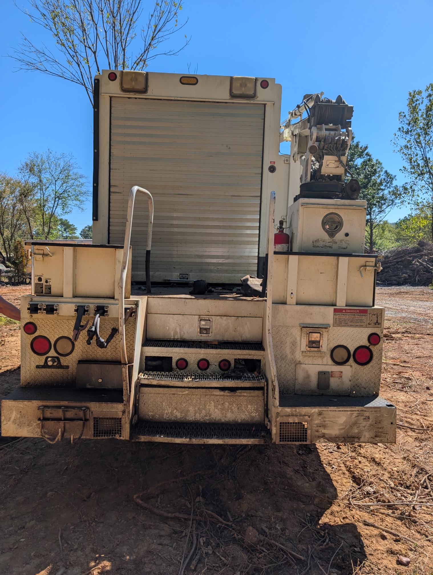 2001 INTERNATIONAL DT466 - view 7 of 28