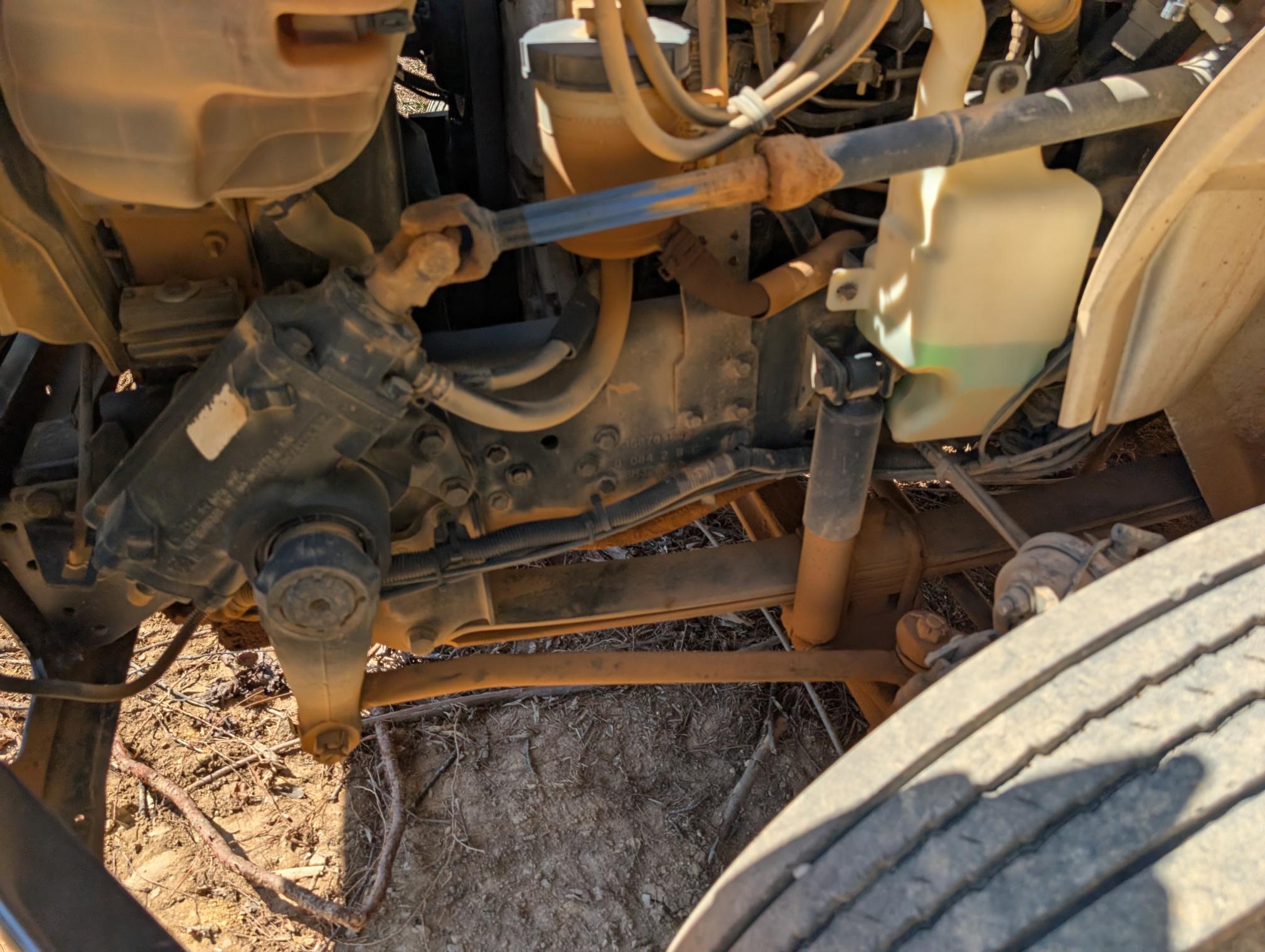 2001 INTERNATIONAL DT466 - Image 24