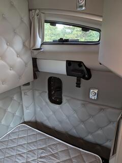 2021 KENWORTH T680 - Image 42