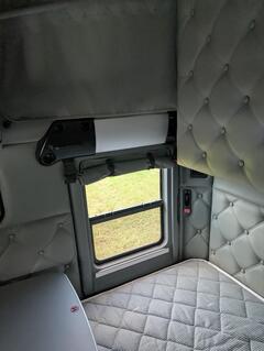 2021 KENWORTH T680 - Image 41