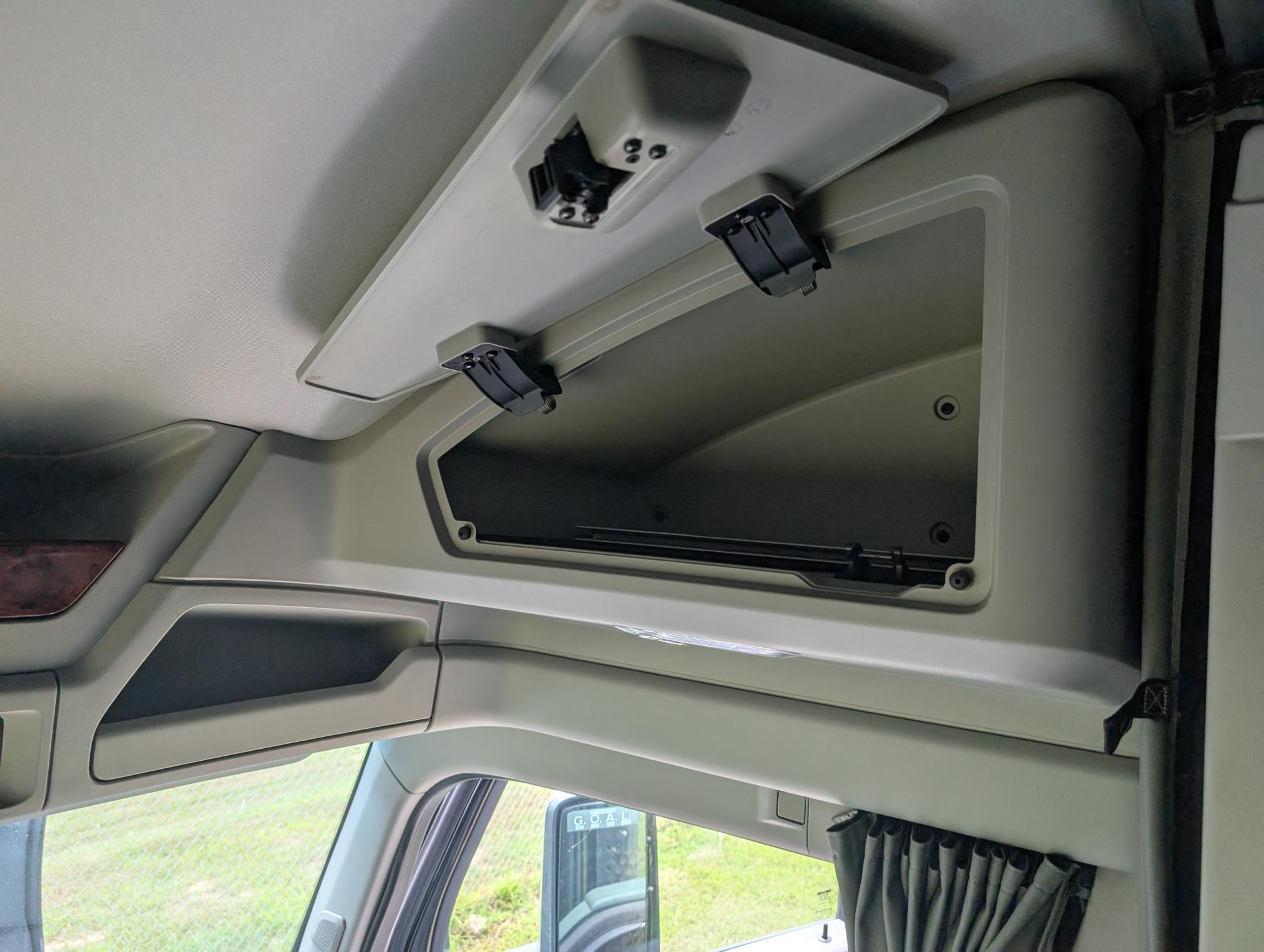 2021 KENWORTH T680 - Image 38