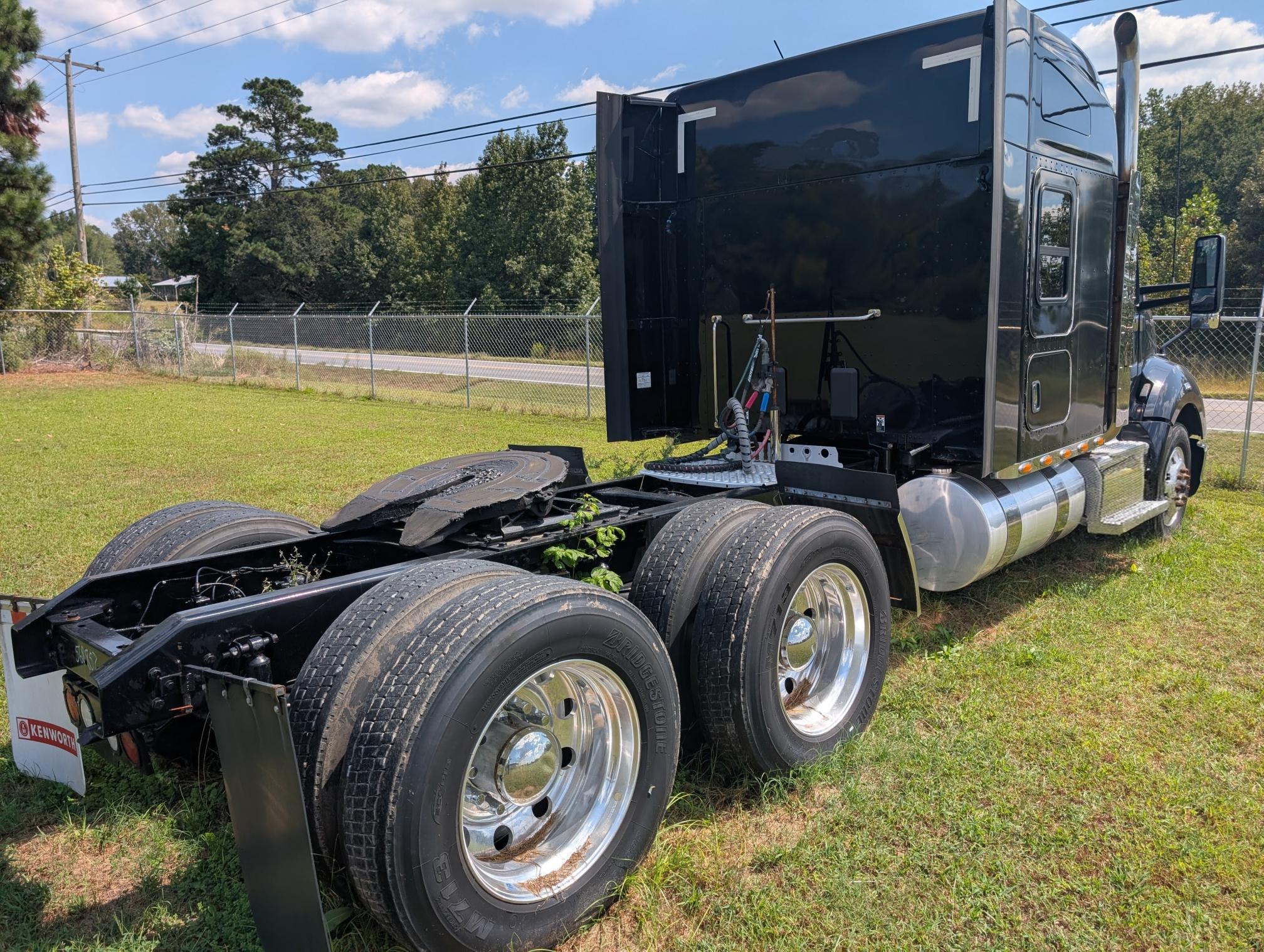 2021 KENWORTH T680 - Image 4